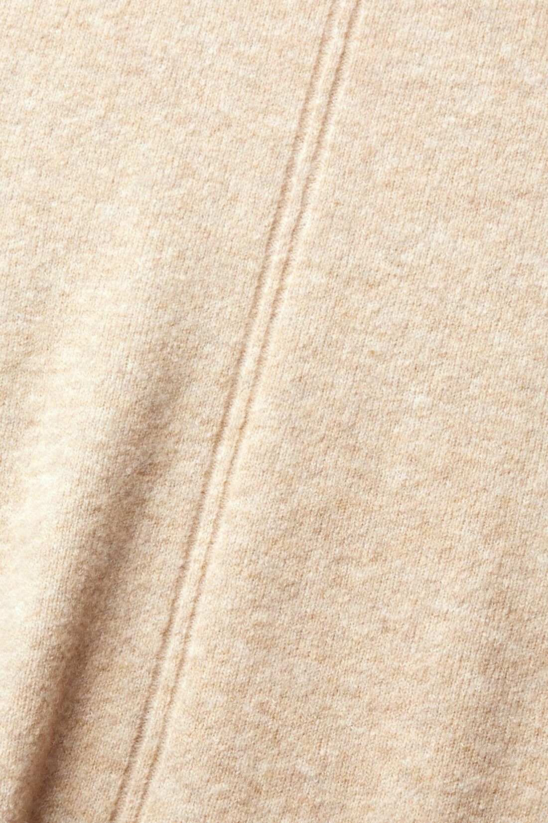Mit Wolle: flauschiger Pullover mit Stehkragen