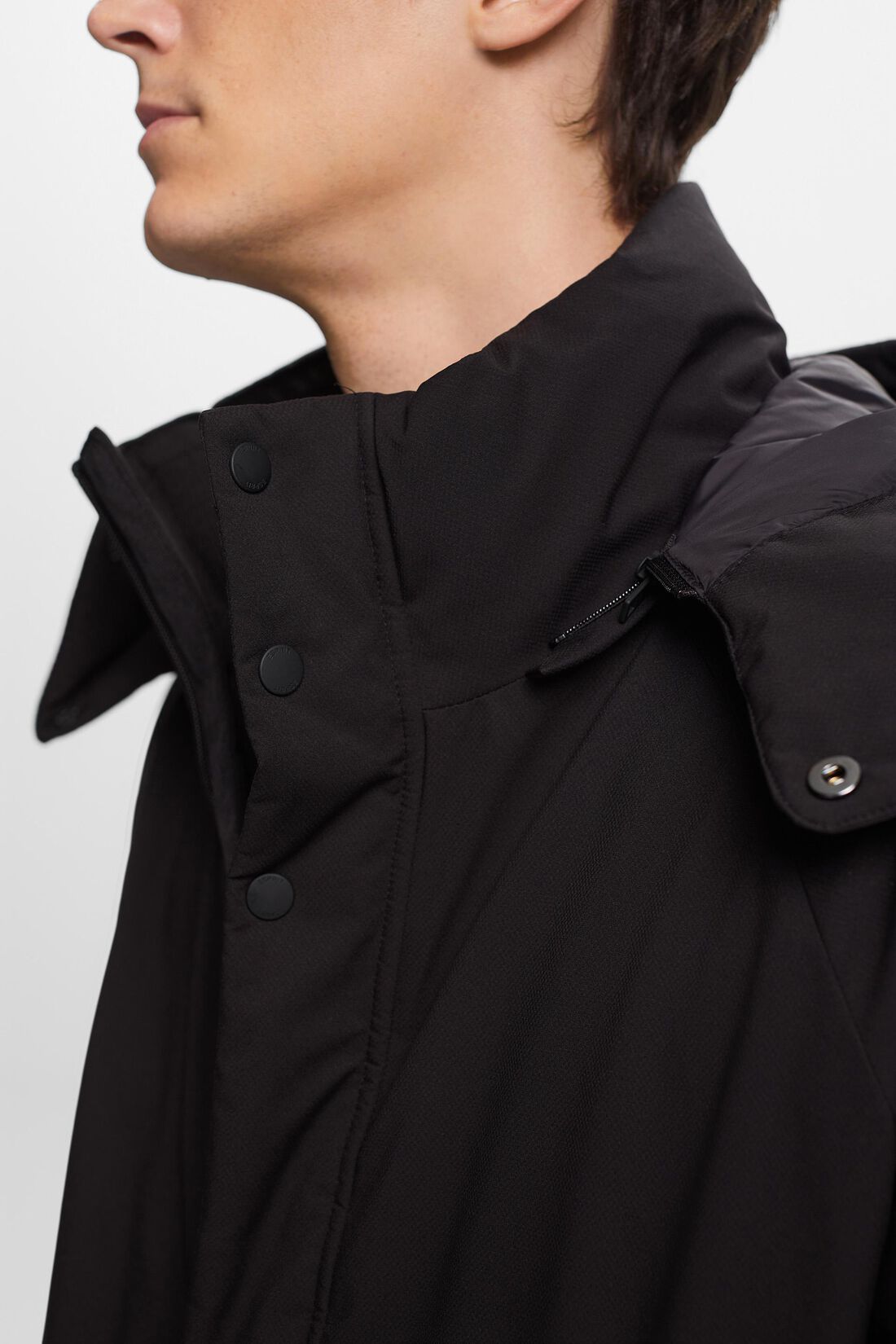 Daunenjacke mit Kapuze