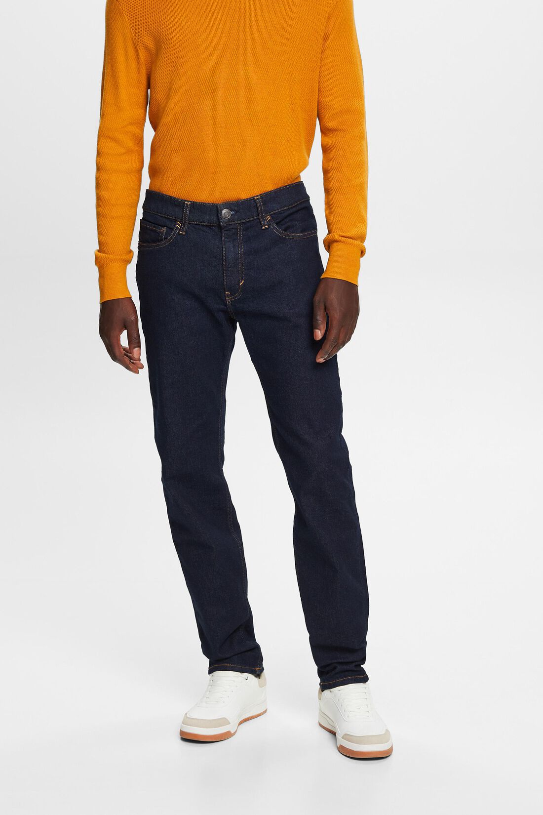 Recycelt: Jeans mit gerader Passform