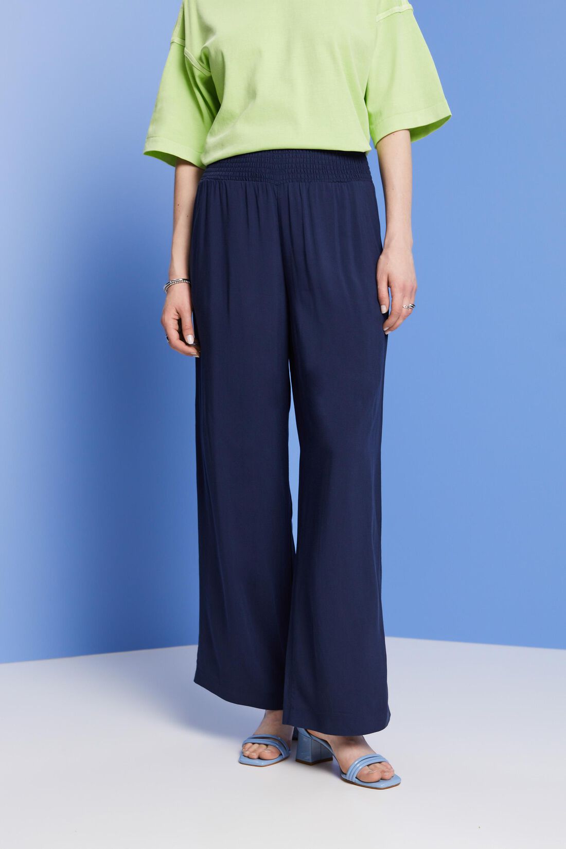 Pull-on-Hose mit weitem Bein