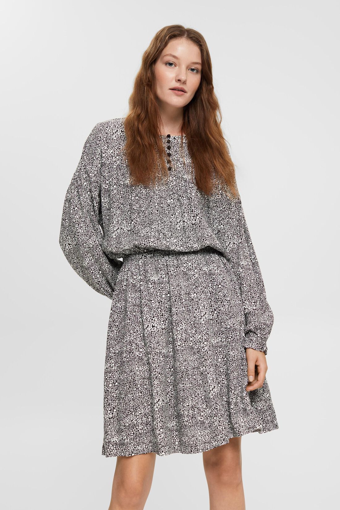 Gebl&uuml;mtes Kleid mit langem Arm, LENZING&trade; ECOVERO&trade;