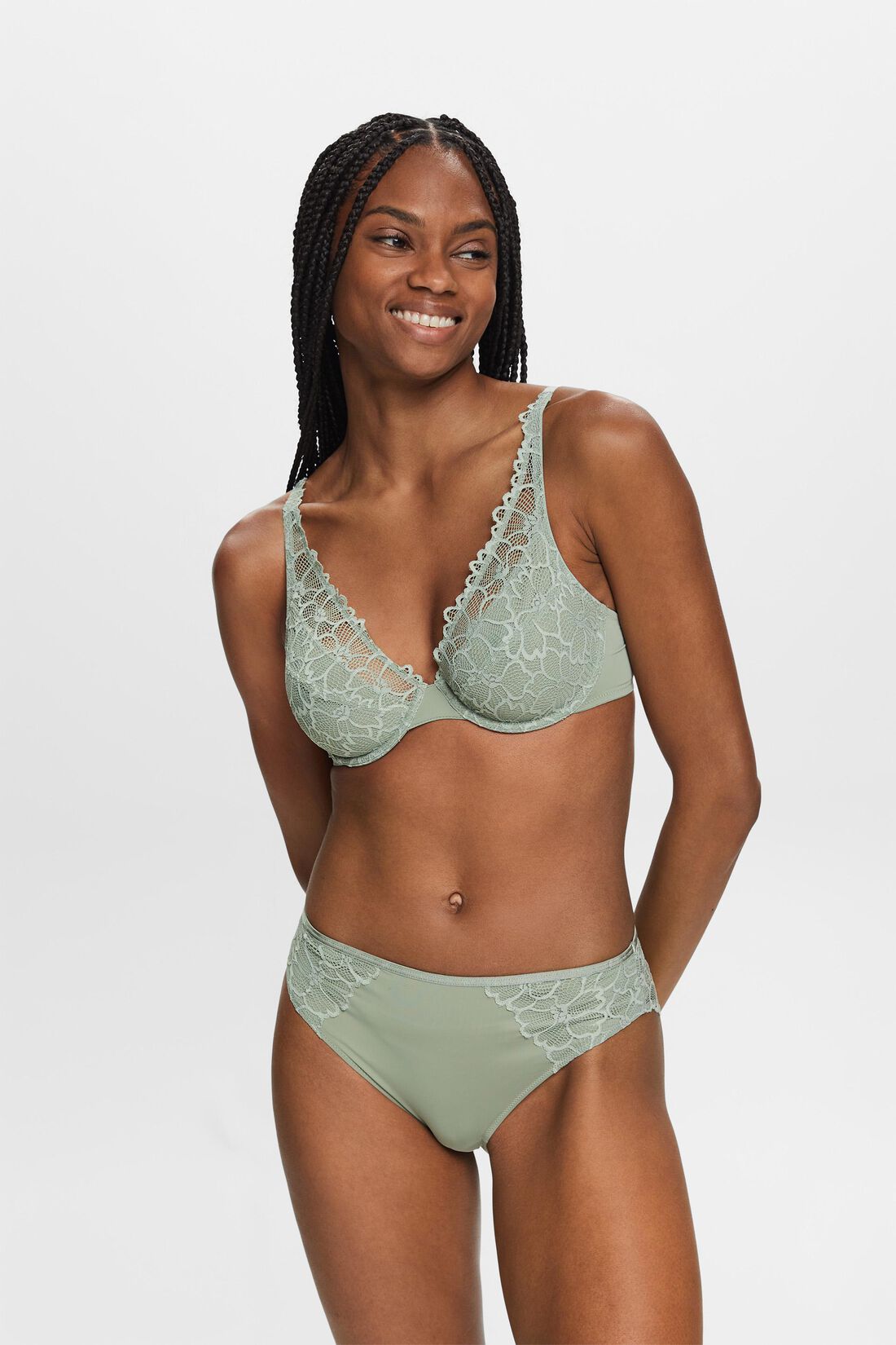 Slip aus floraler Spitze