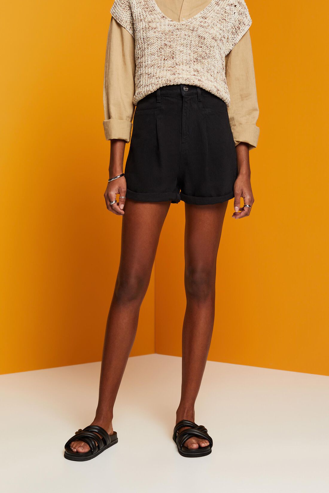 Leinenshorts mit hohem Bund