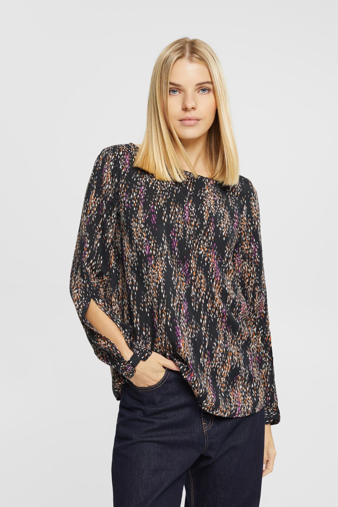 Bluse mit Muster und Cut-out am &Auml;rmel