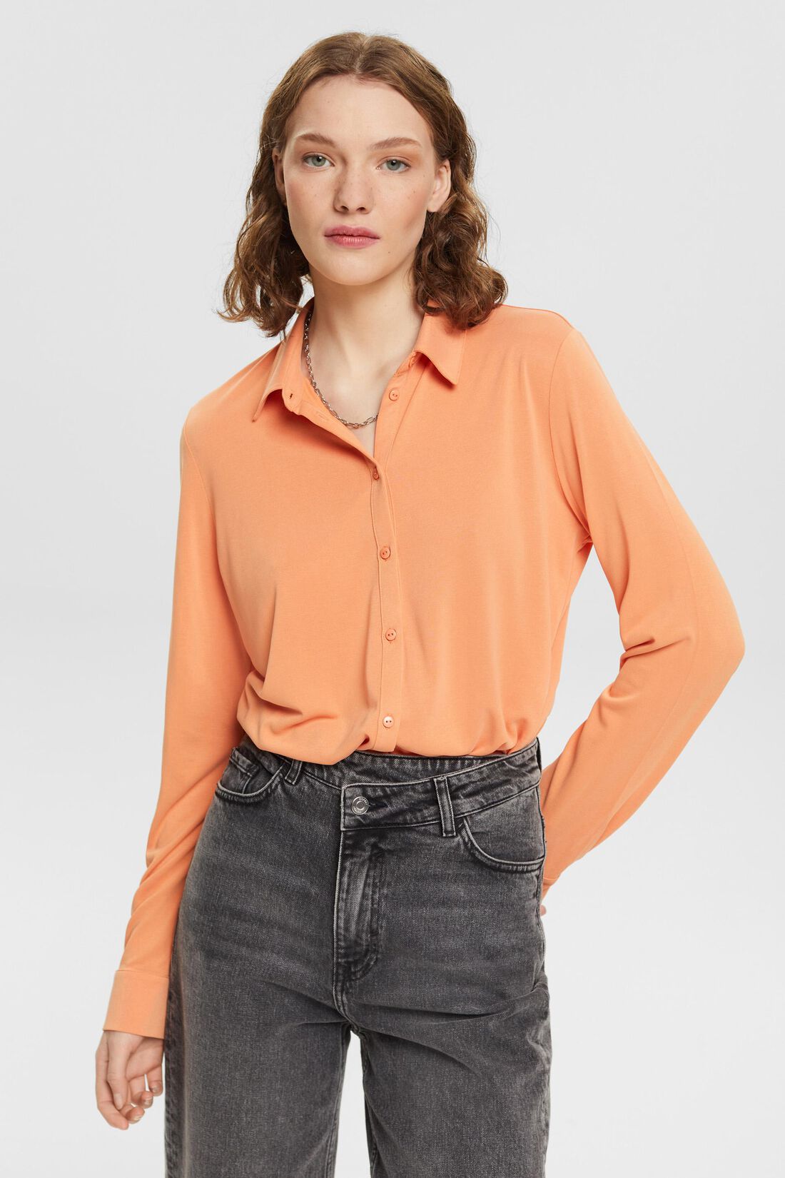 Bluse mit Kn&ouml;pfen