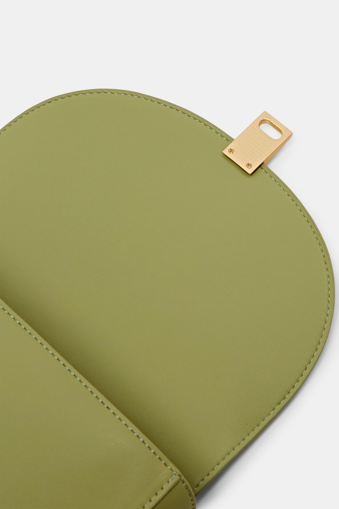 Geschwungene Crossbody-Tasche