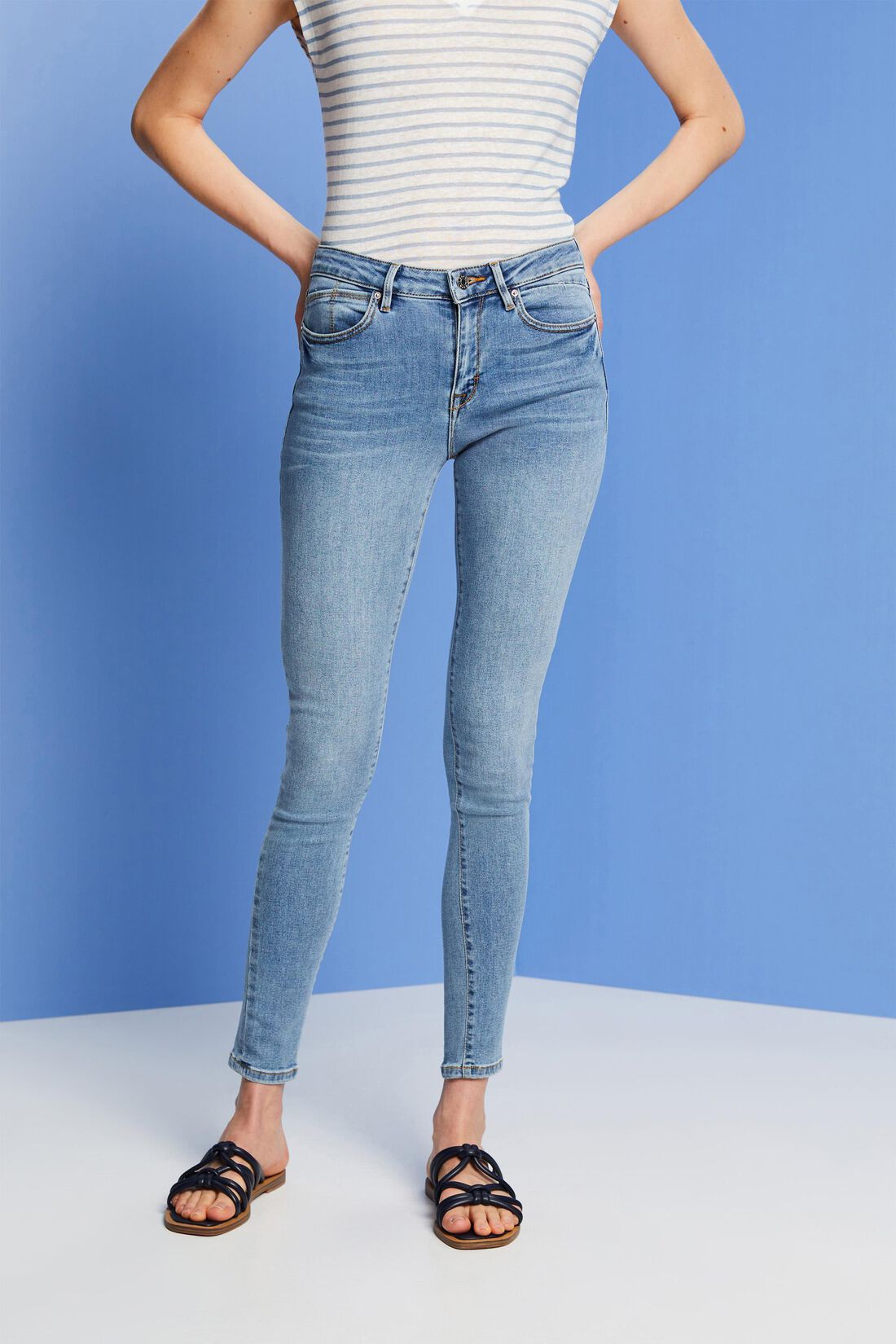 Washed Jeans mit Bio-Baumwolle