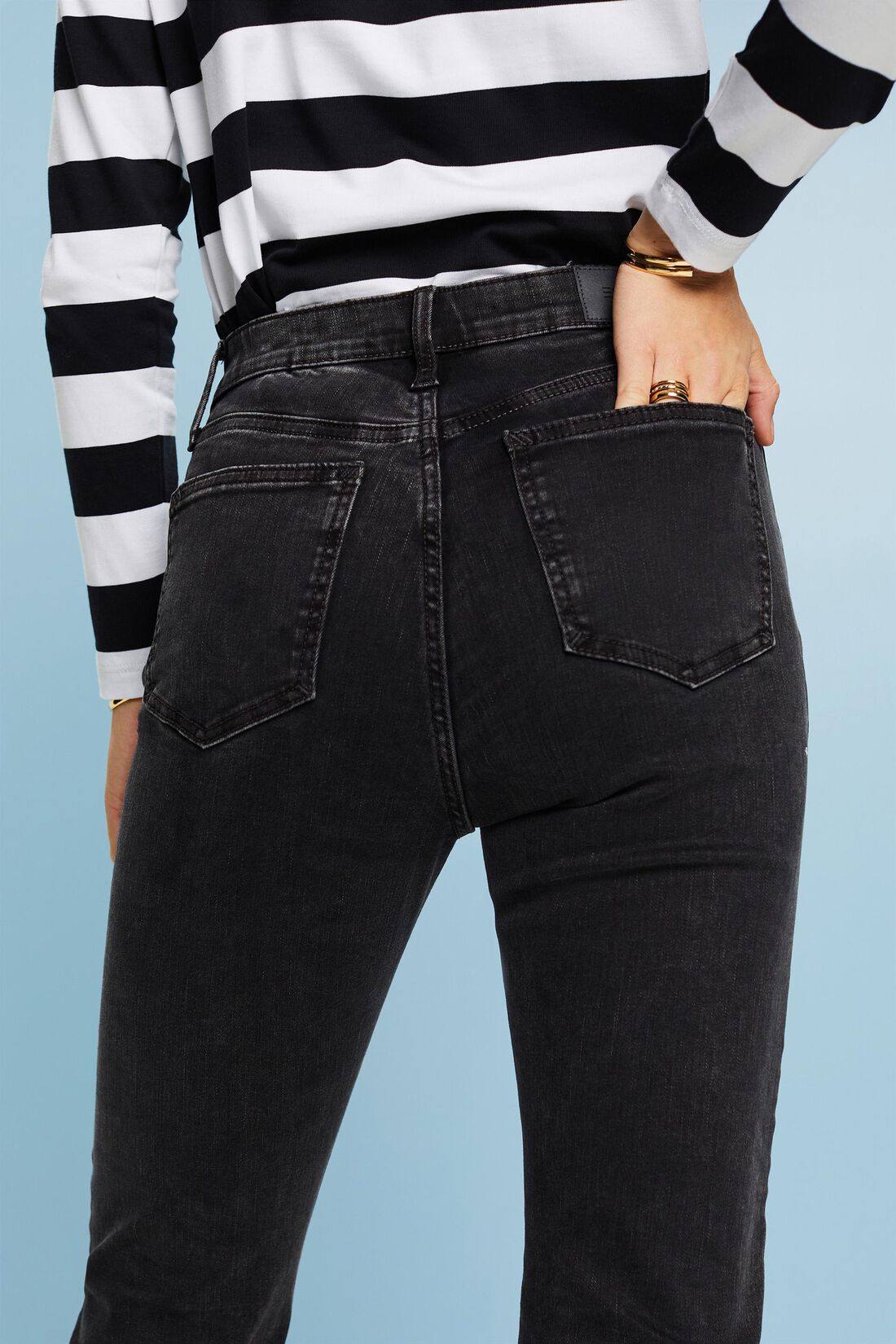 Bootcut-Jeans mit besonders hohem Bund