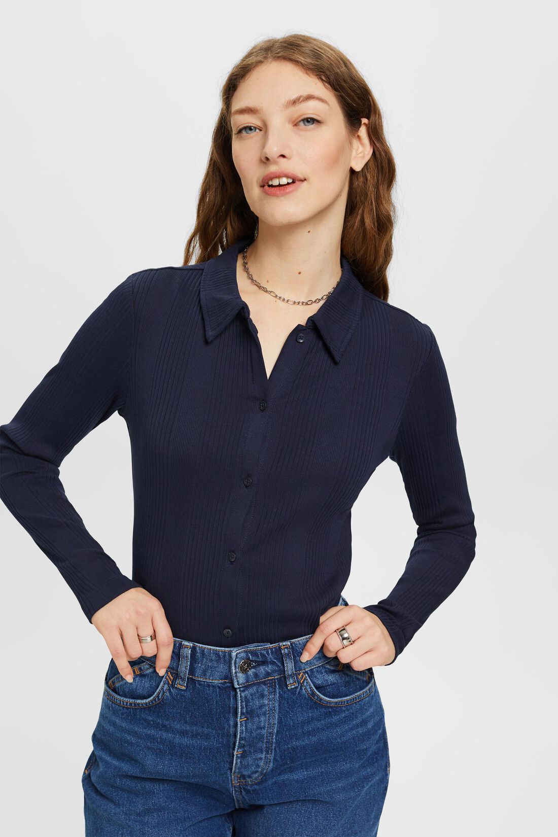 Geripptes Langarm-Poloshirt mit Kn&ouml;pfen