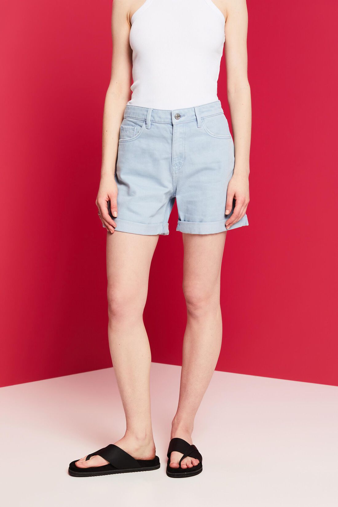 Jeansshorts mit hohem Bund und Umschlags&auml;umen