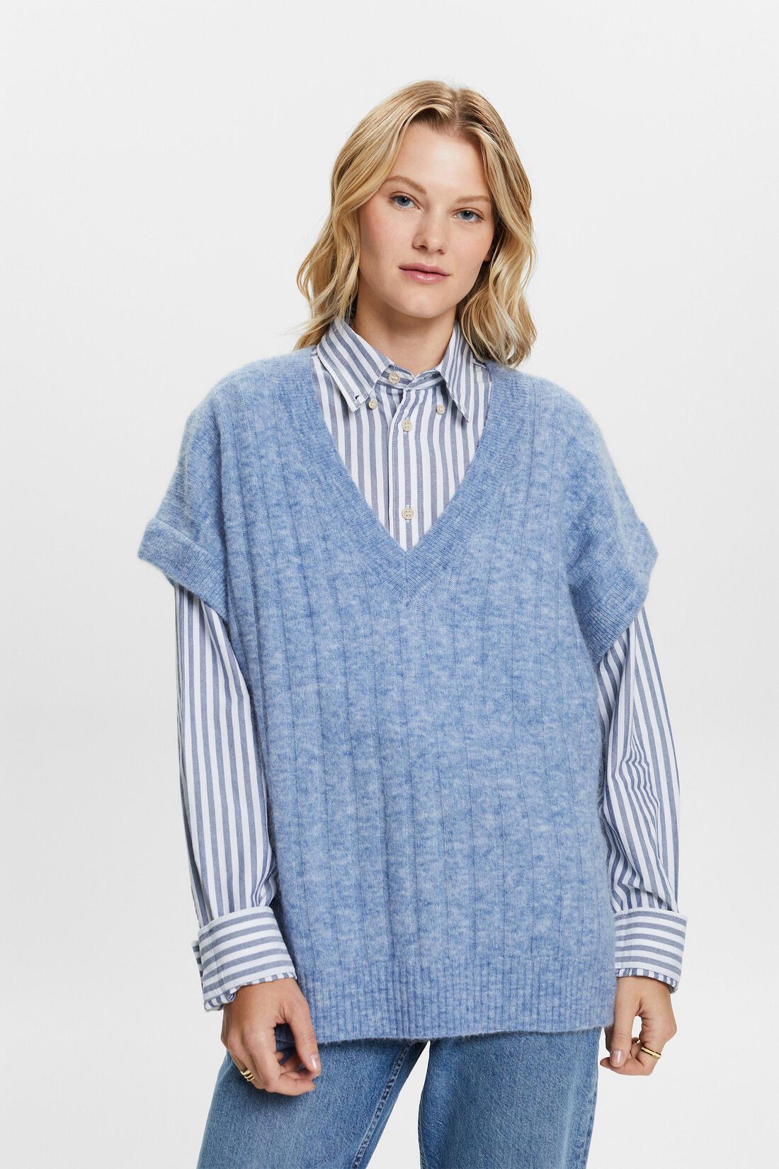 Oversize Rippstrickpullover mit V-Ausschnitt