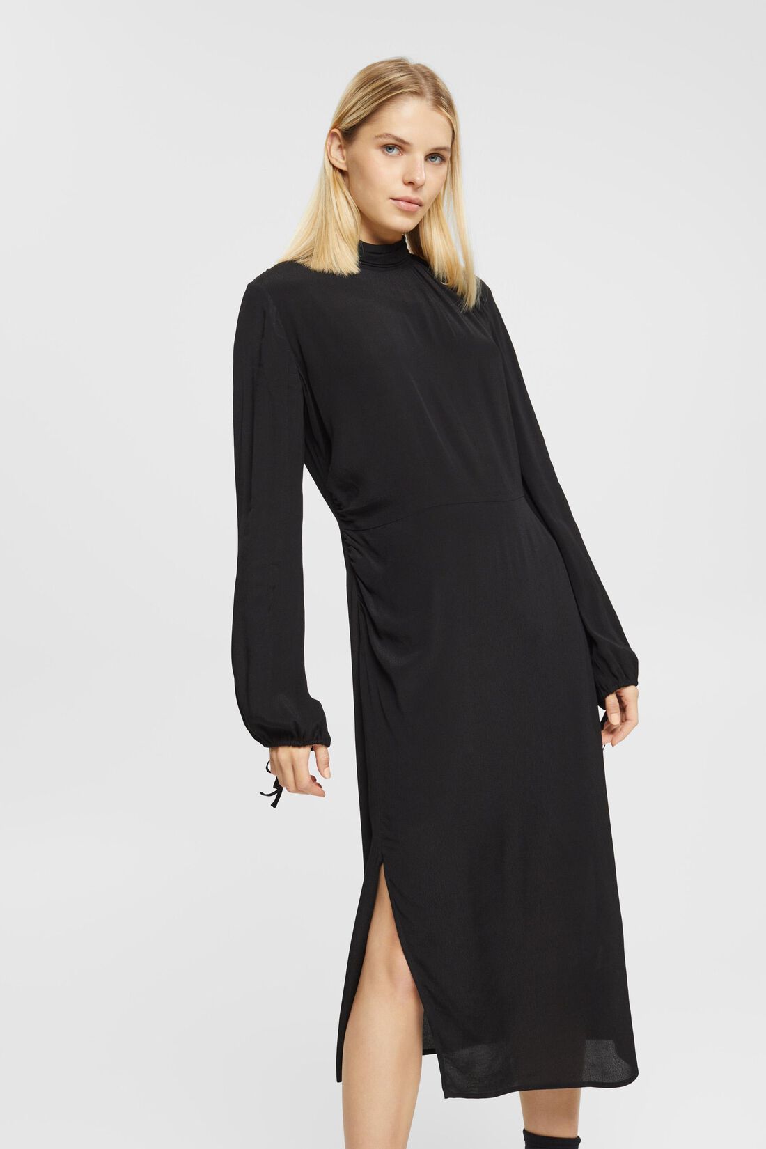 Kleid mit Stehkragen