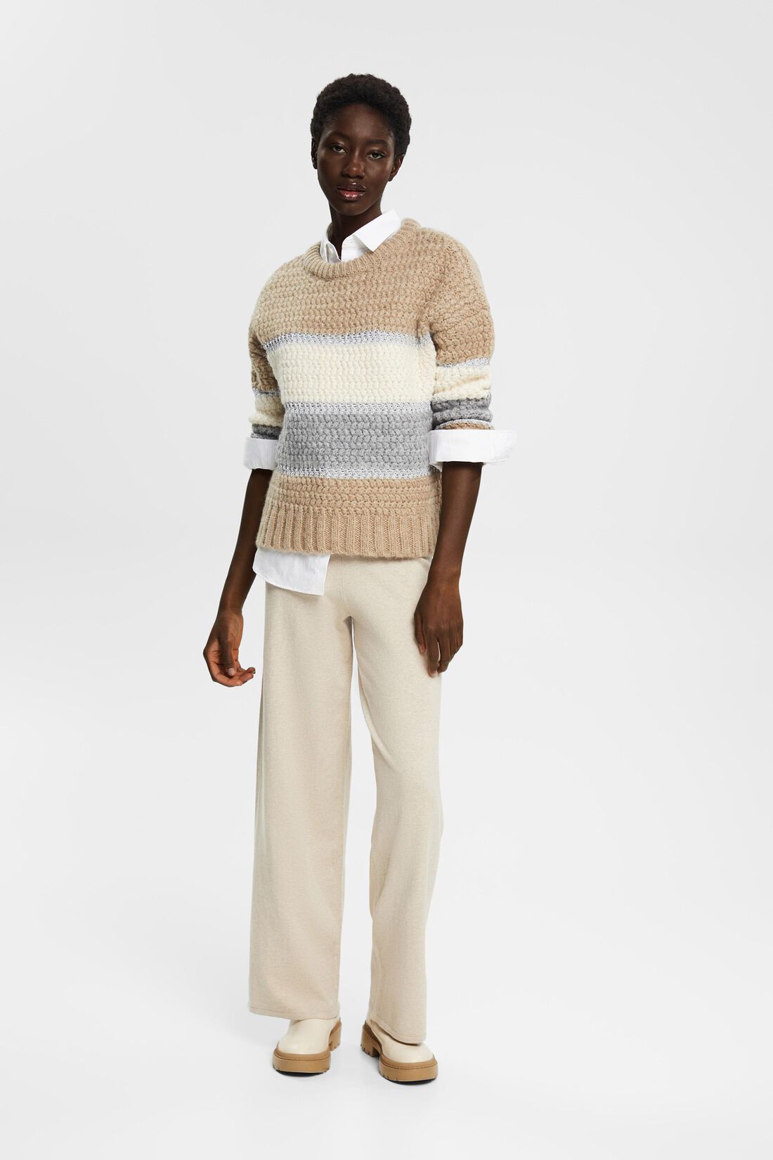 Strickhose mit weitem Bein und hohem Bund