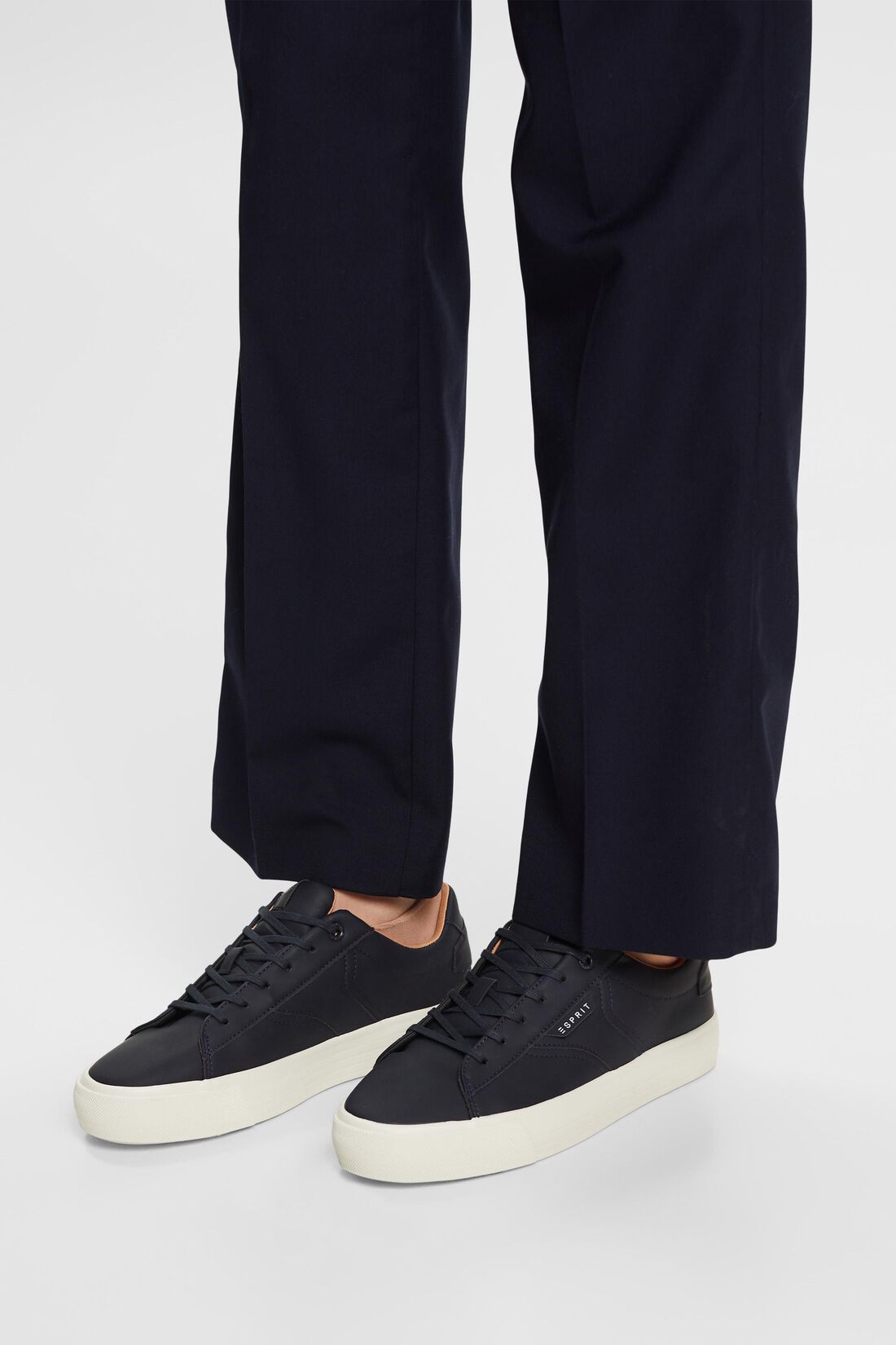 Plateau-Sneakers aus veganem Leder