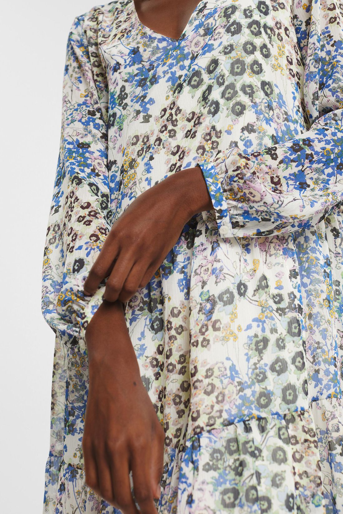 Cr&ecirc;pe-Kleid mit Millefleurs