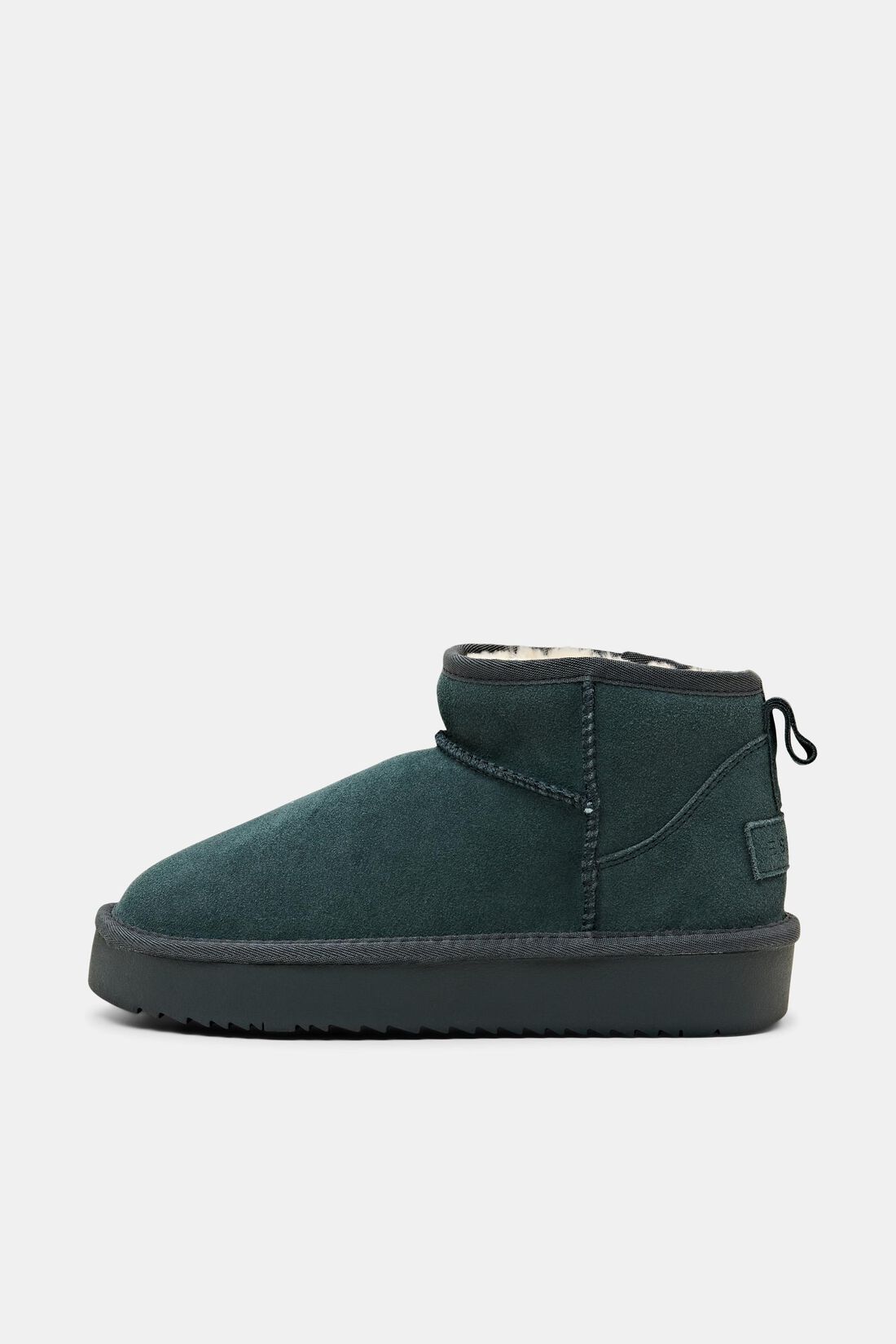 Webfell gef&uuml;tterte Raulederbooties