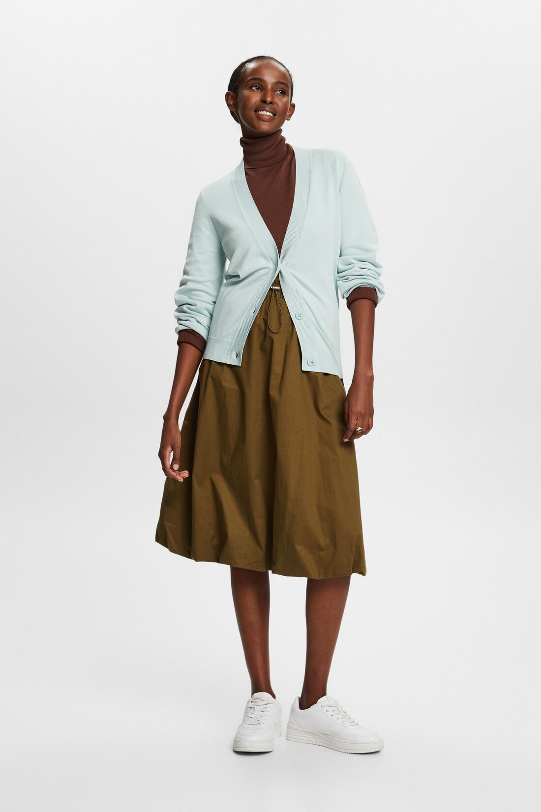 Basic Cardigan mit V-Ausschnitt