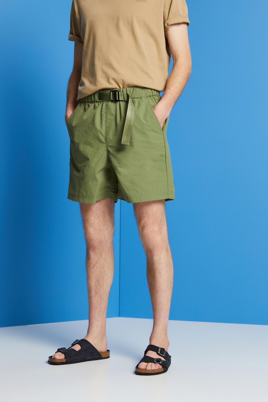 Shorts mit integriertem G&uuml;rtel