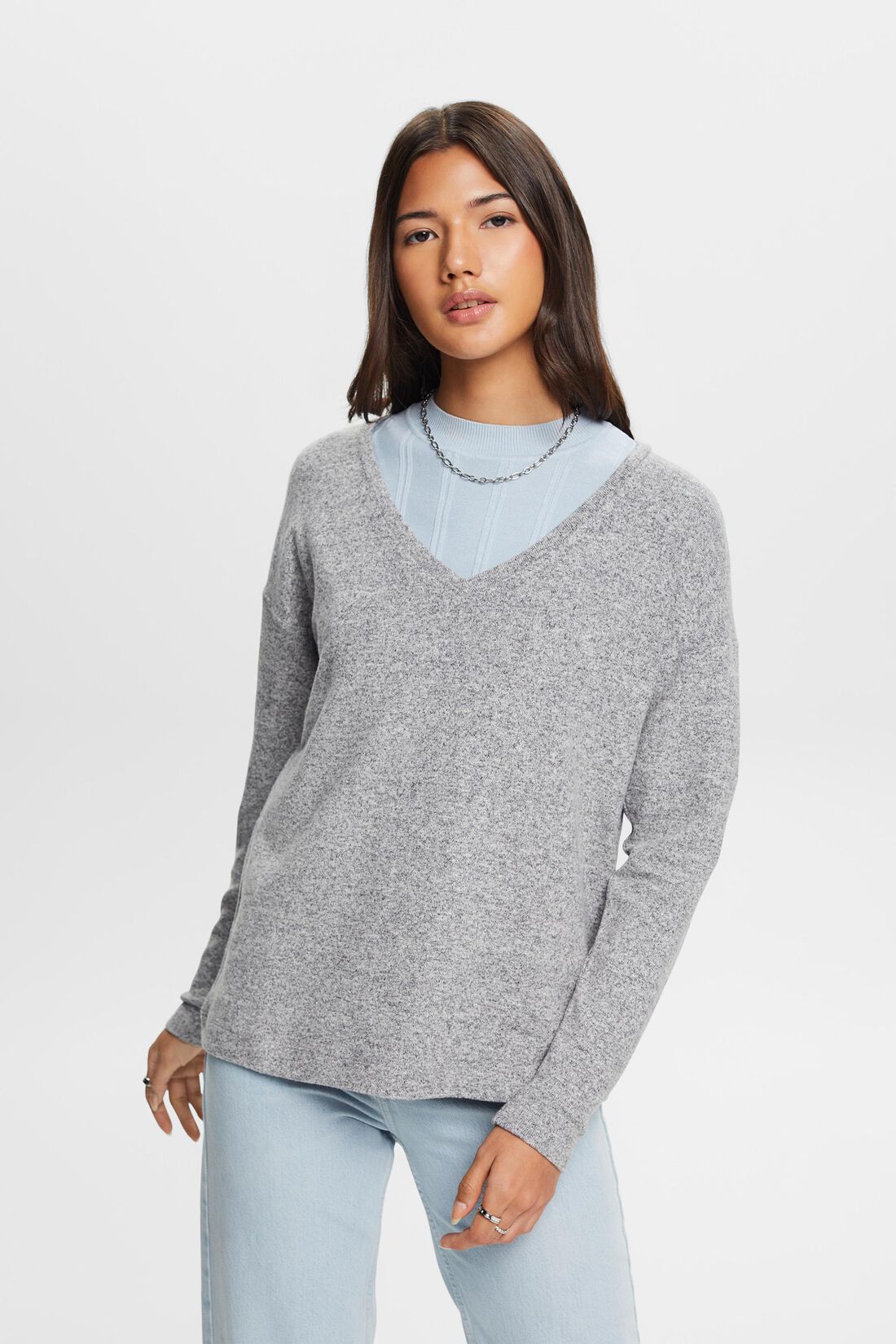 Geb&uuml;rstetes Longsleeve mit V-Ausschnitt
