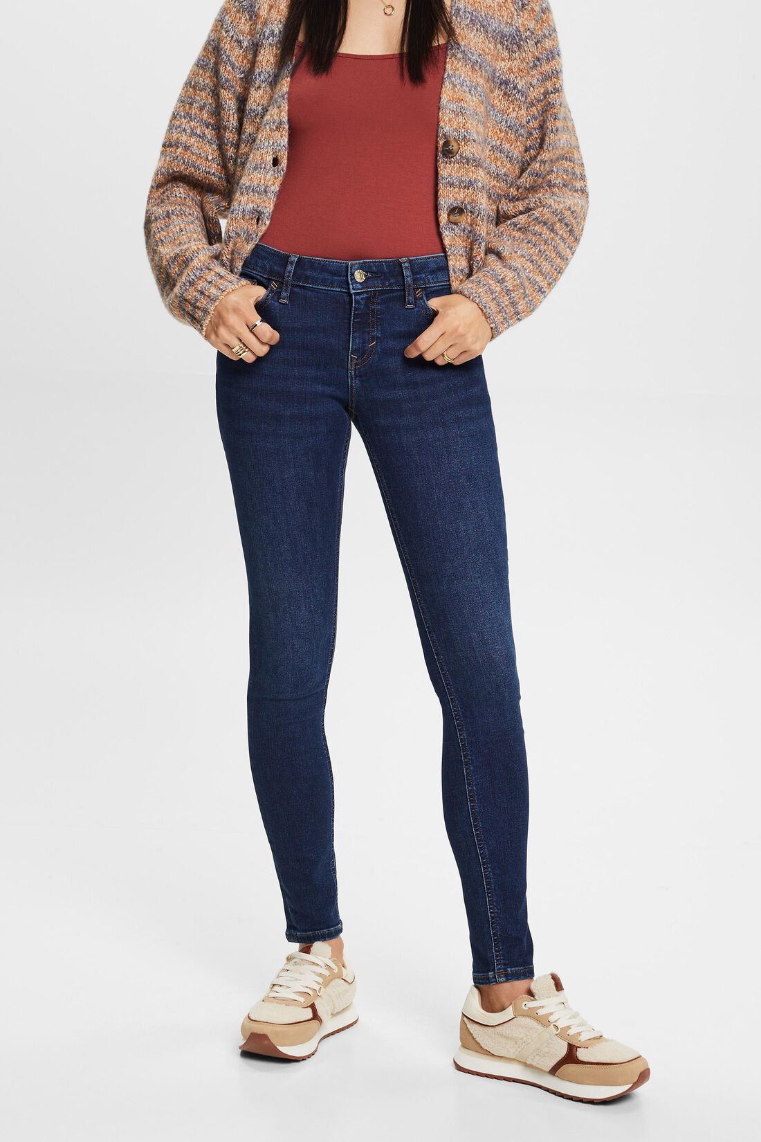 Schmale Jeans mit niedriger Bundh&ouml;he