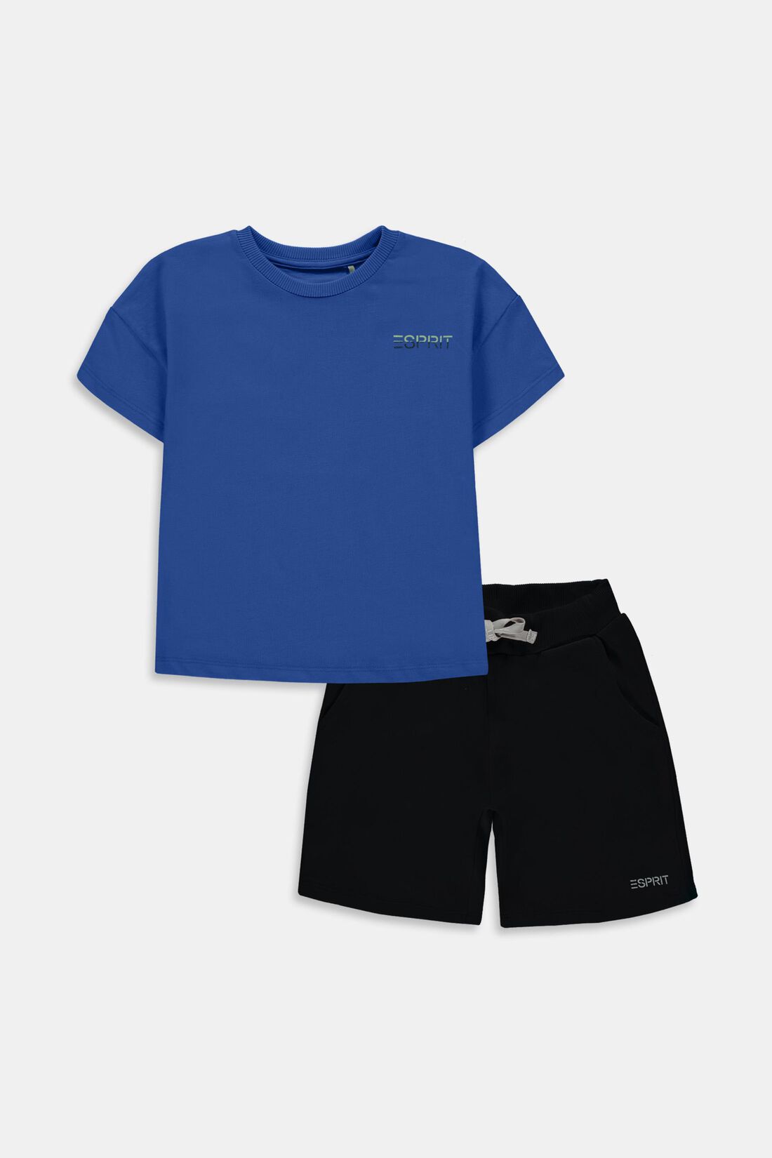 Gemischtes Set: T-Shirt und Shorts