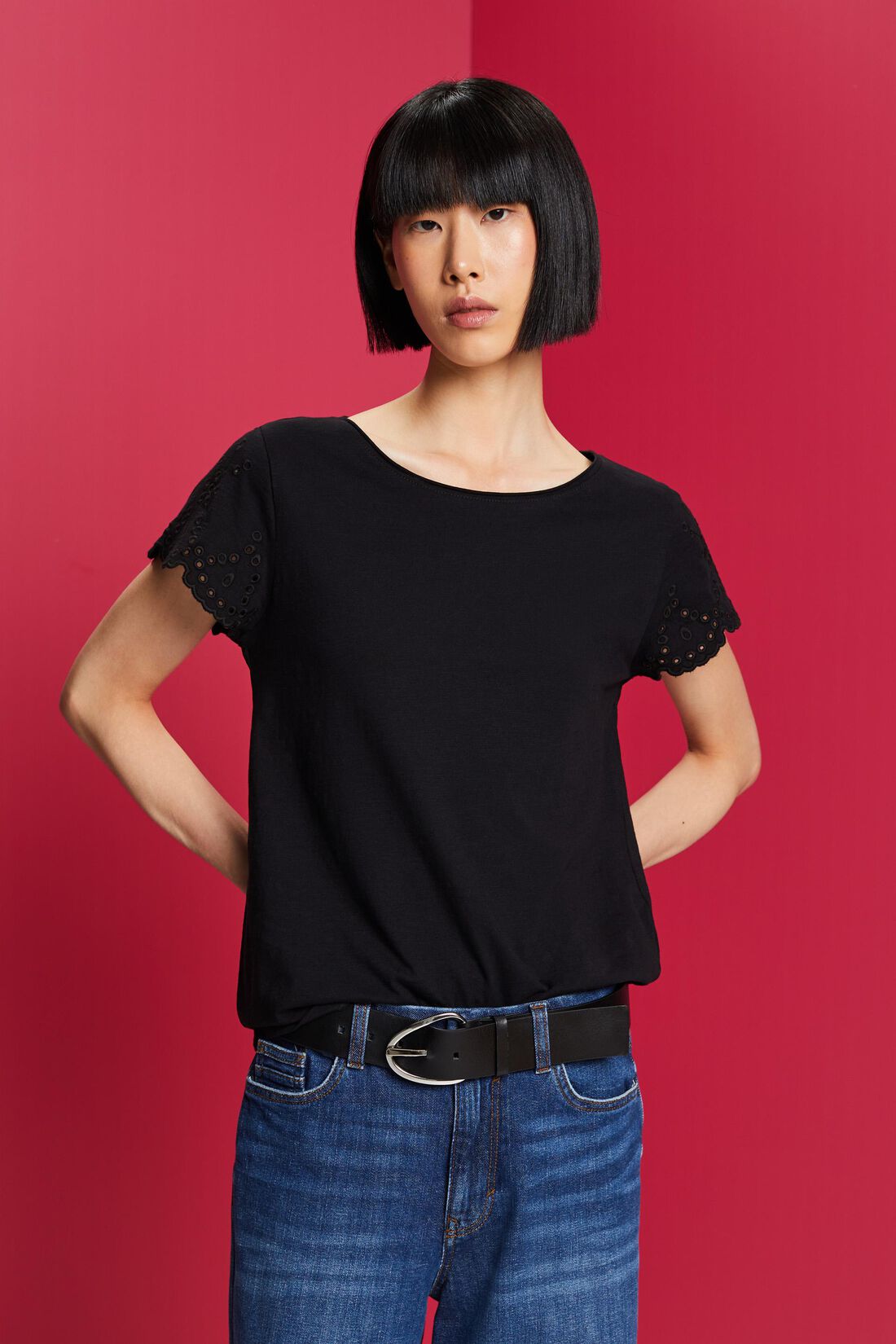Baumwoll-T-Shirt mit Lochstickerei am &Auml;rmel