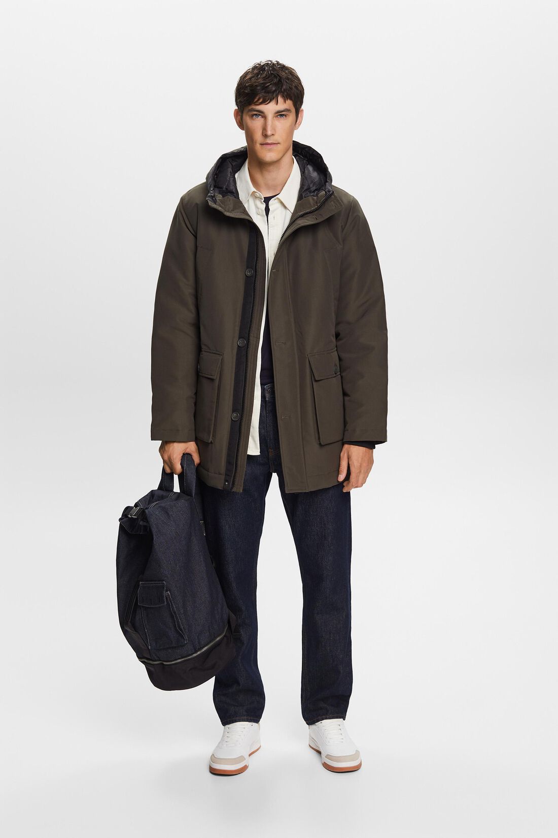 Daunenjacke mit Kapuze