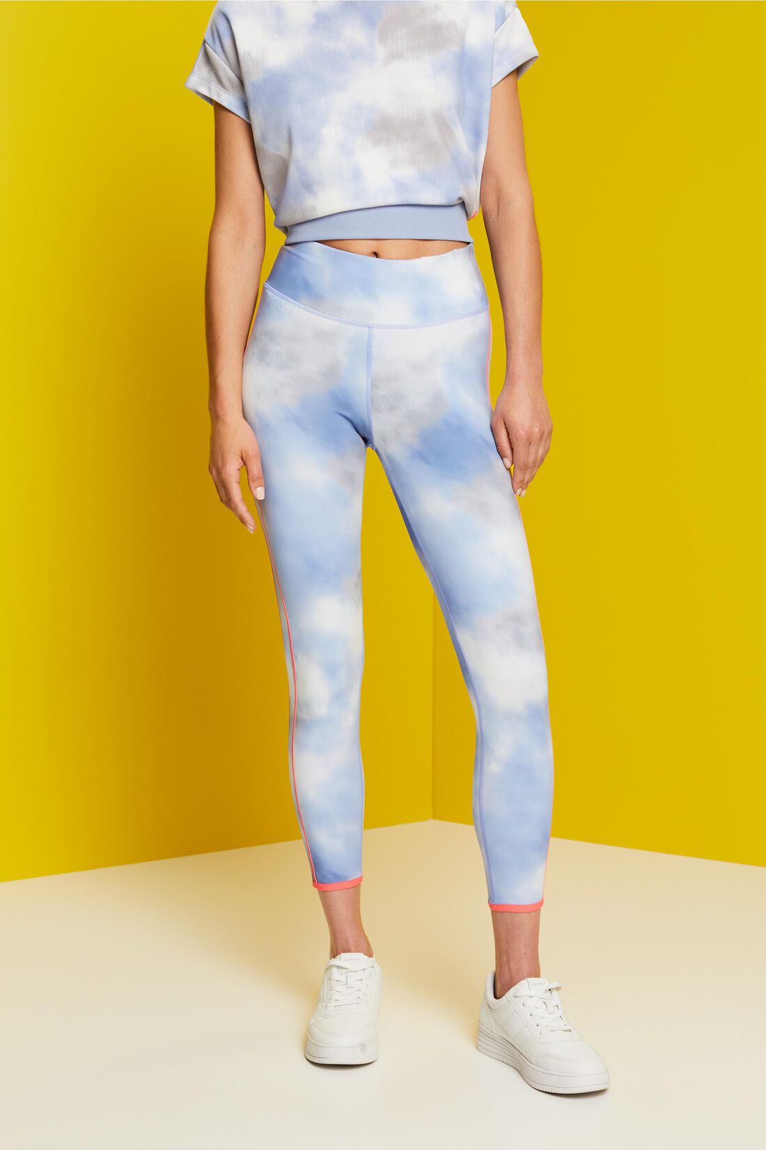 Pants knitted