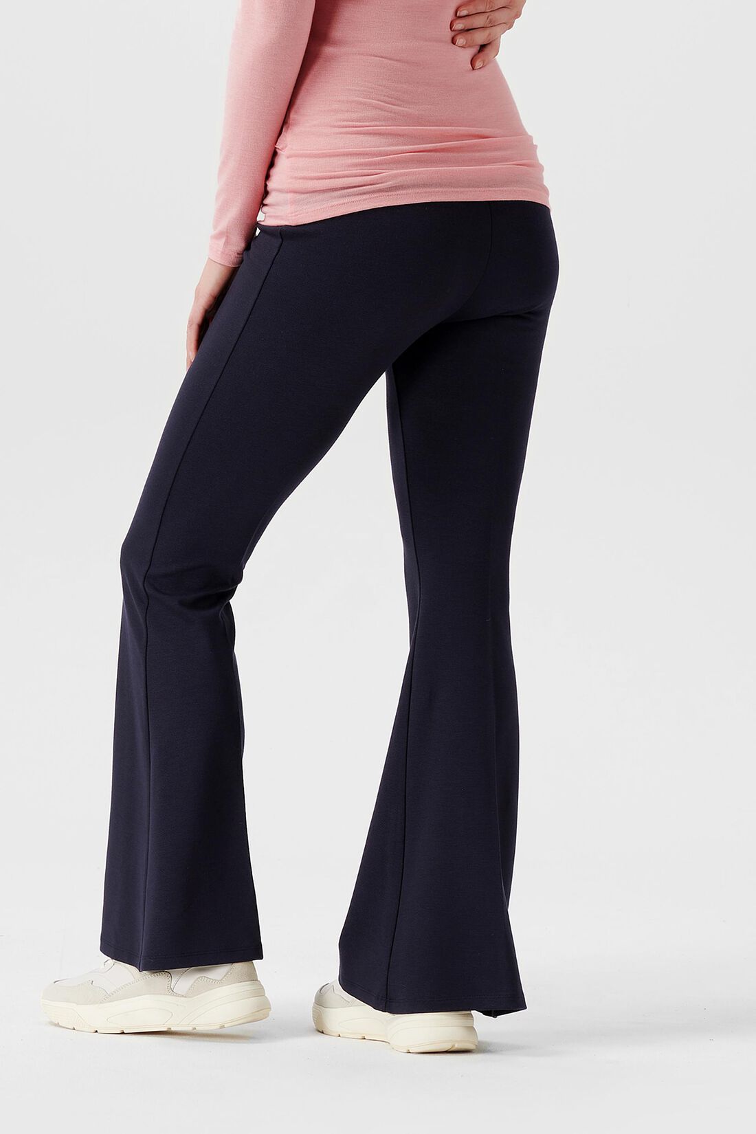 Ausgestellte Treggings mit &Uuml;berbauchbund
