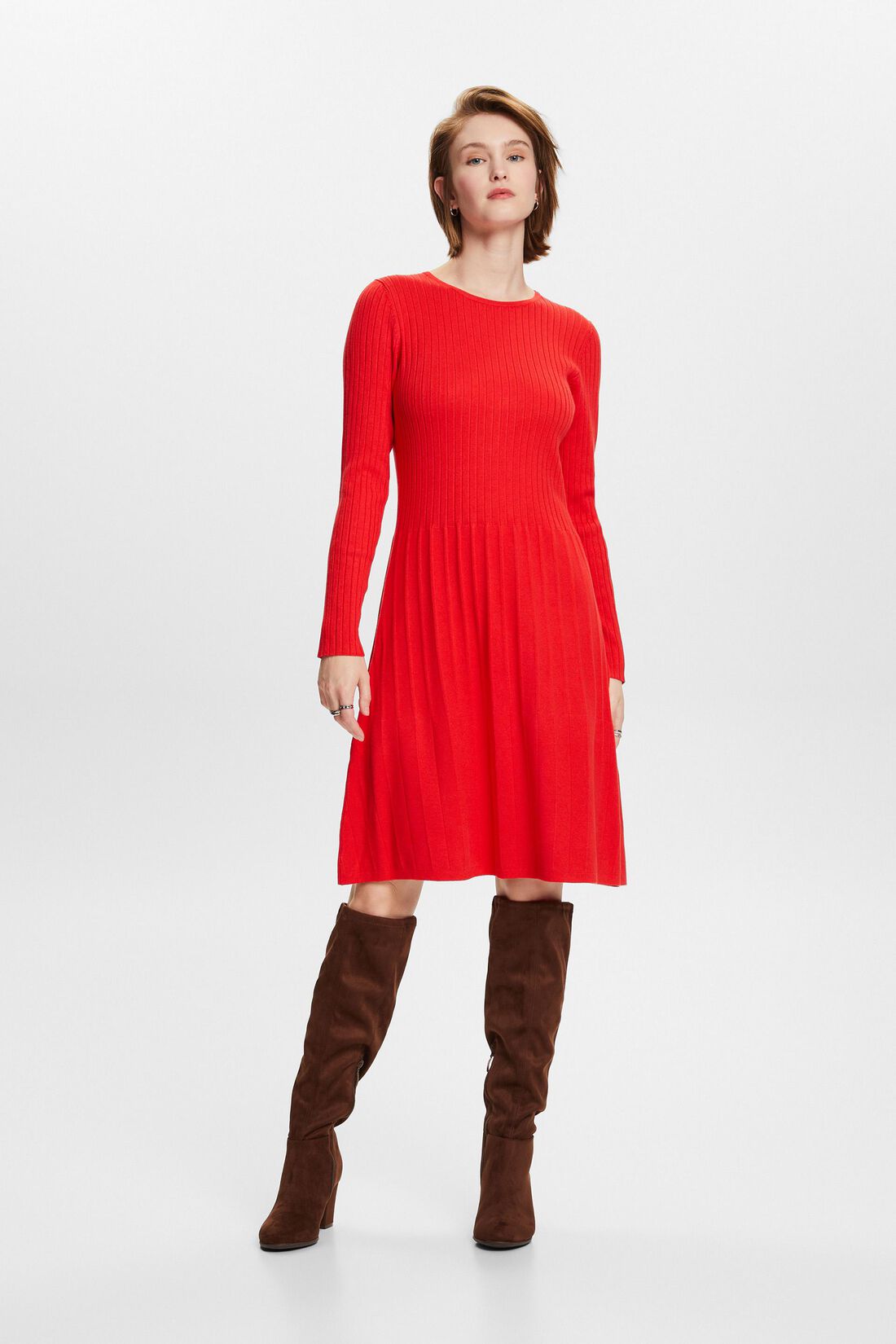 Rippstrickkleid mit plissierten Details