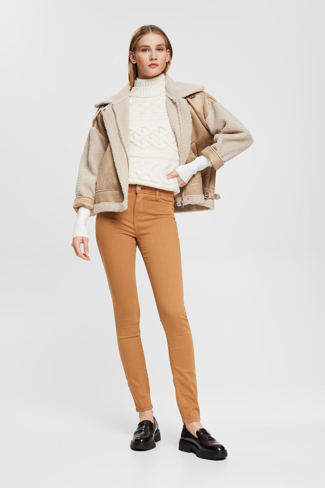 Stretchige Slim-Fit-Hose mit mittelhohem Bund