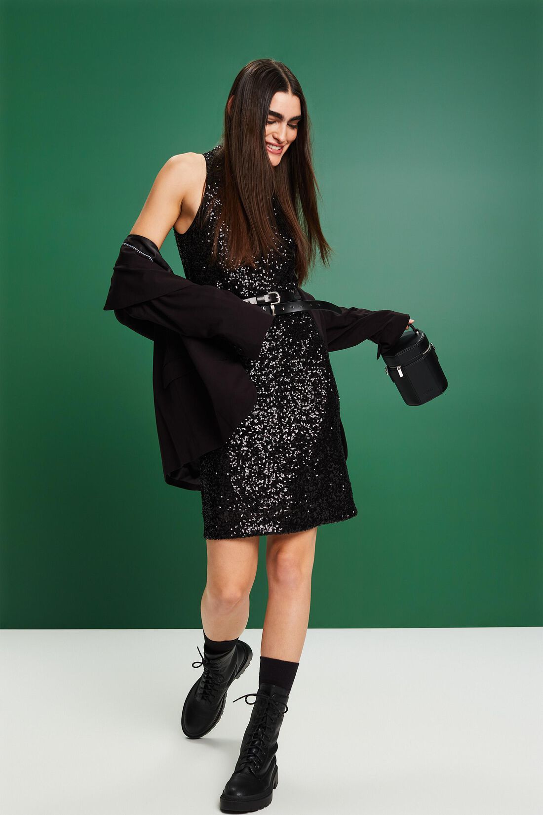 &Auml;rmelloses Neckholder-Midikleid mit Pailletten