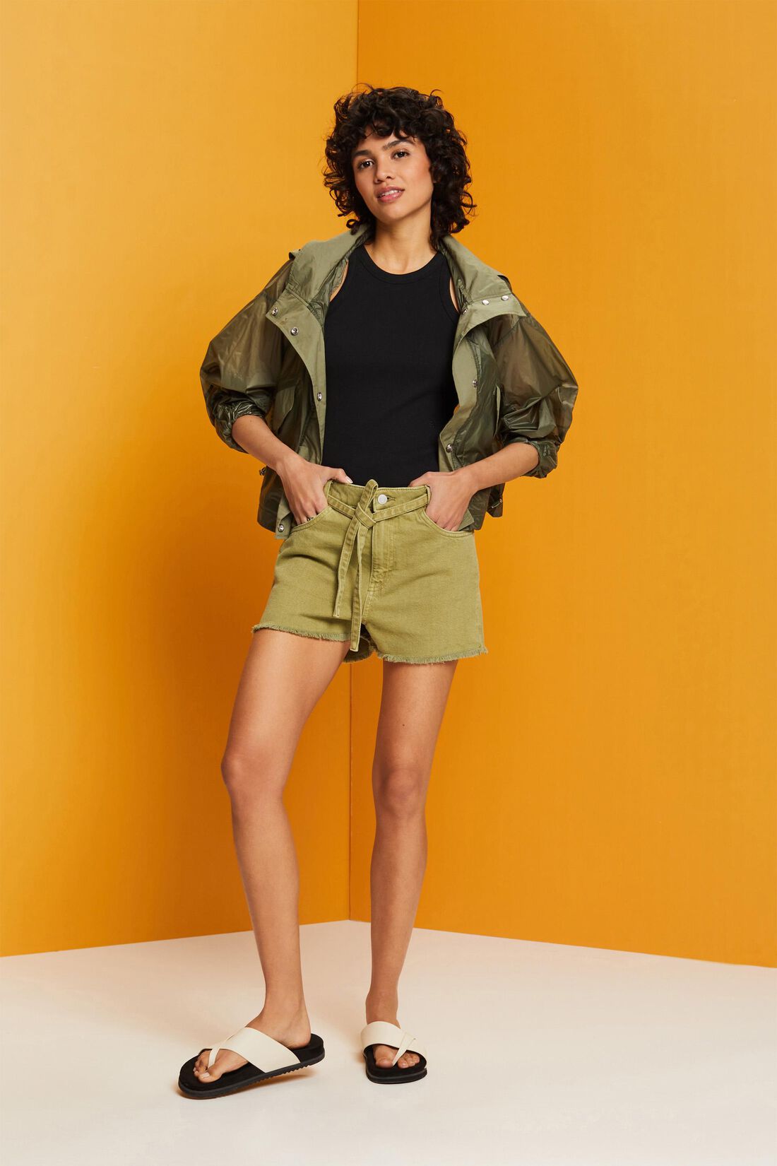 Denimshorts mit hohem Bund zum Binden