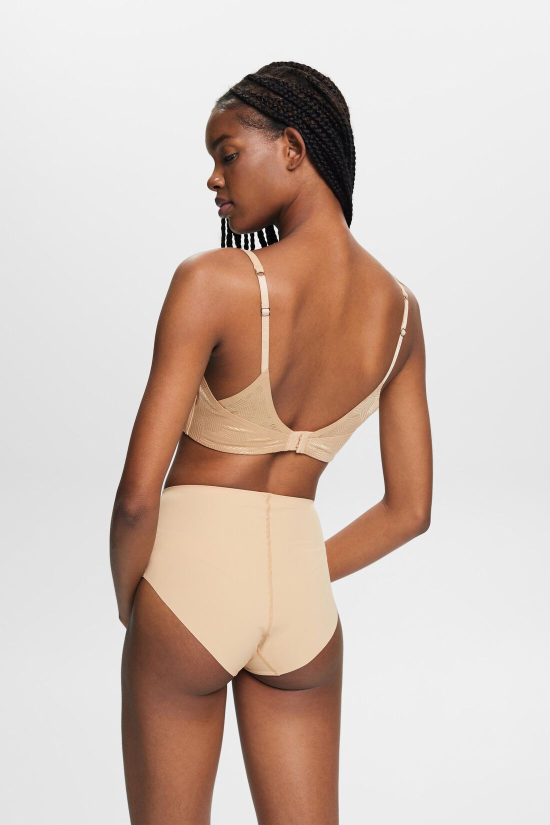 Recycelt: Slip mit dezentem Shaping-Effekt