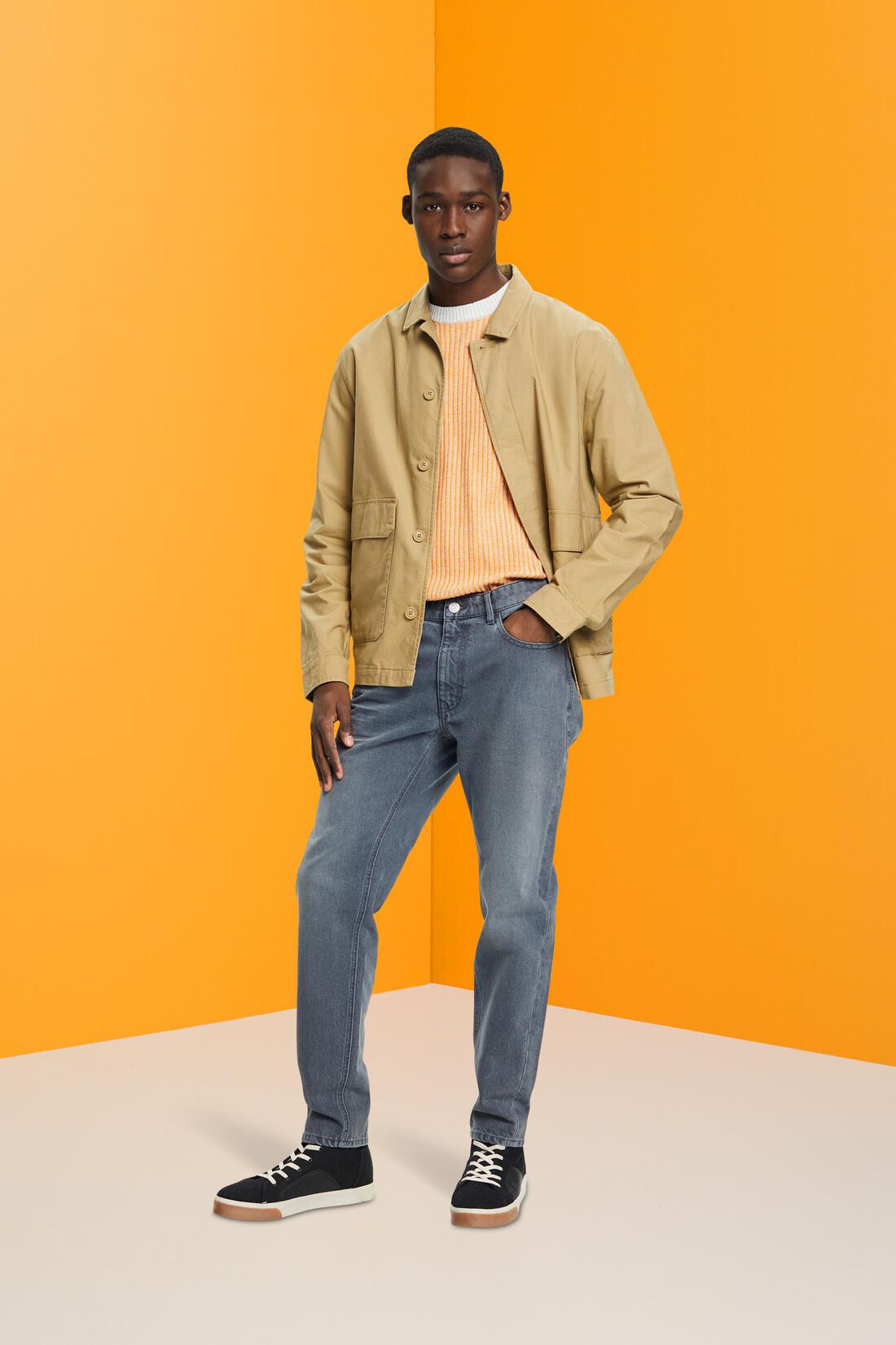 Relaxed-Fit-Jeans