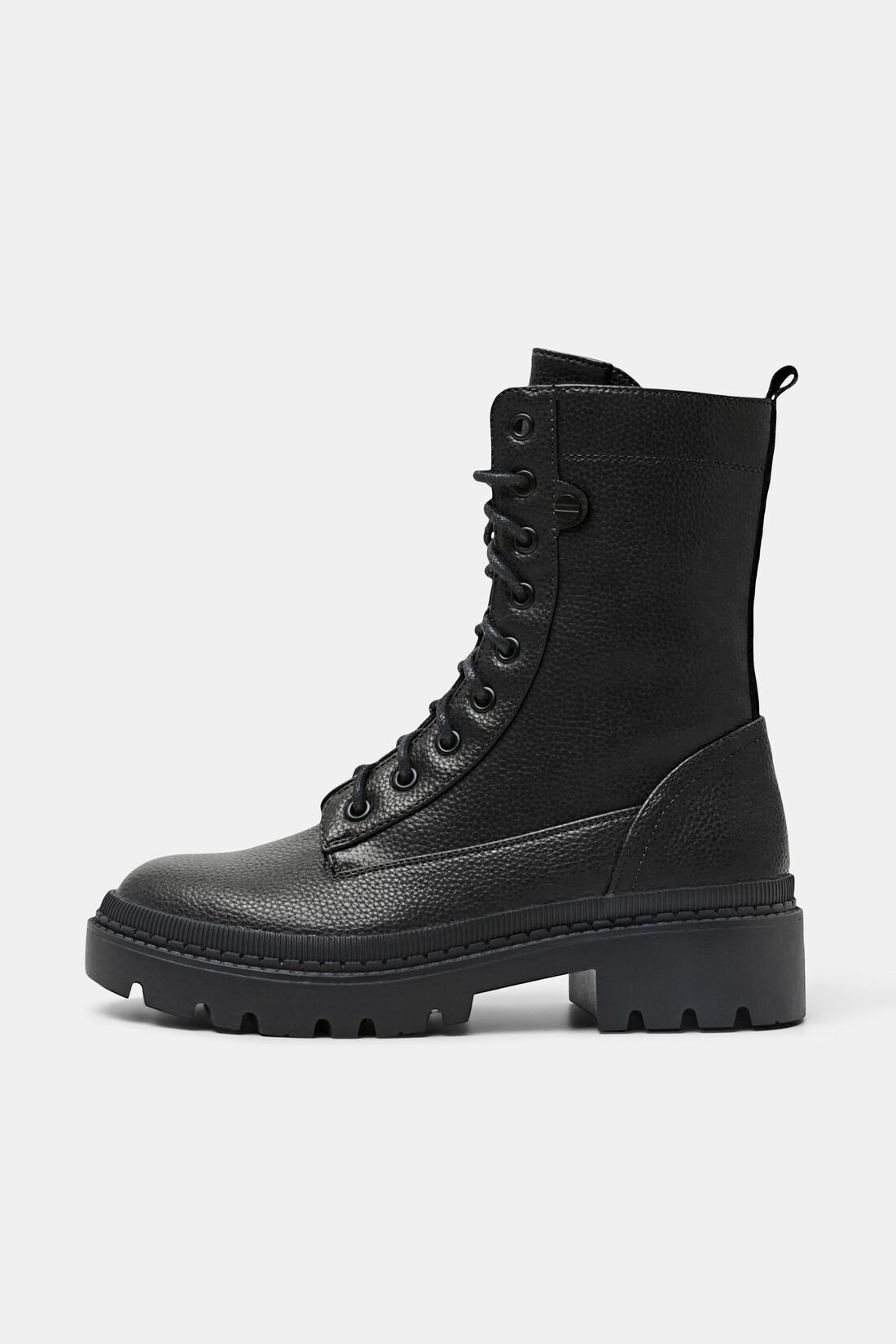 Schn&uuml;rboots aus veganem Leder