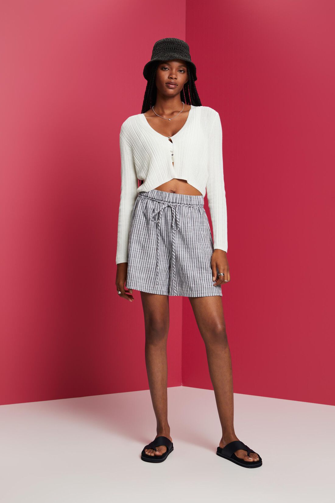 Shorts woven