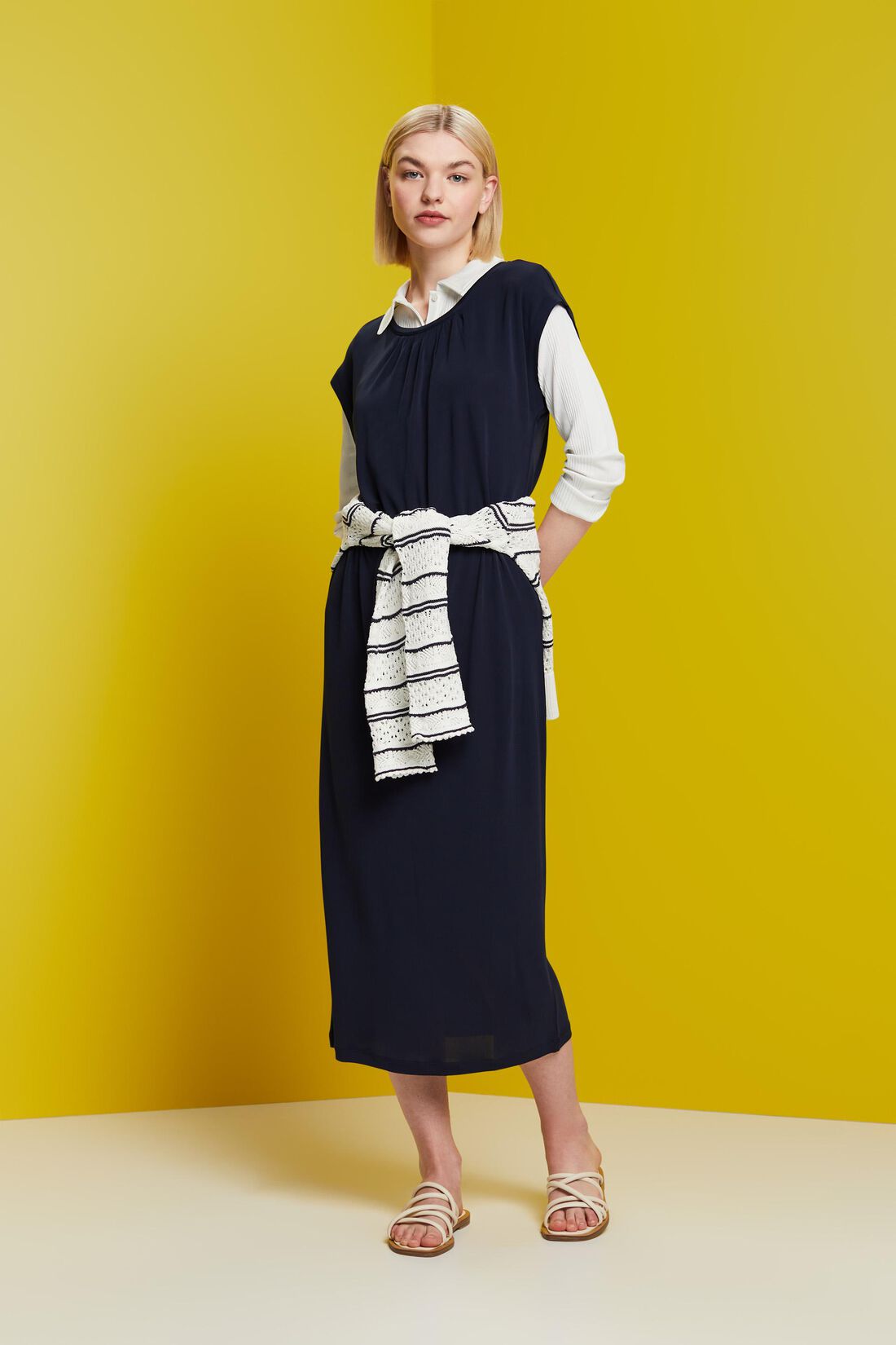 Cr&ecirc;pe-Midikleid mit Tunnelzug
