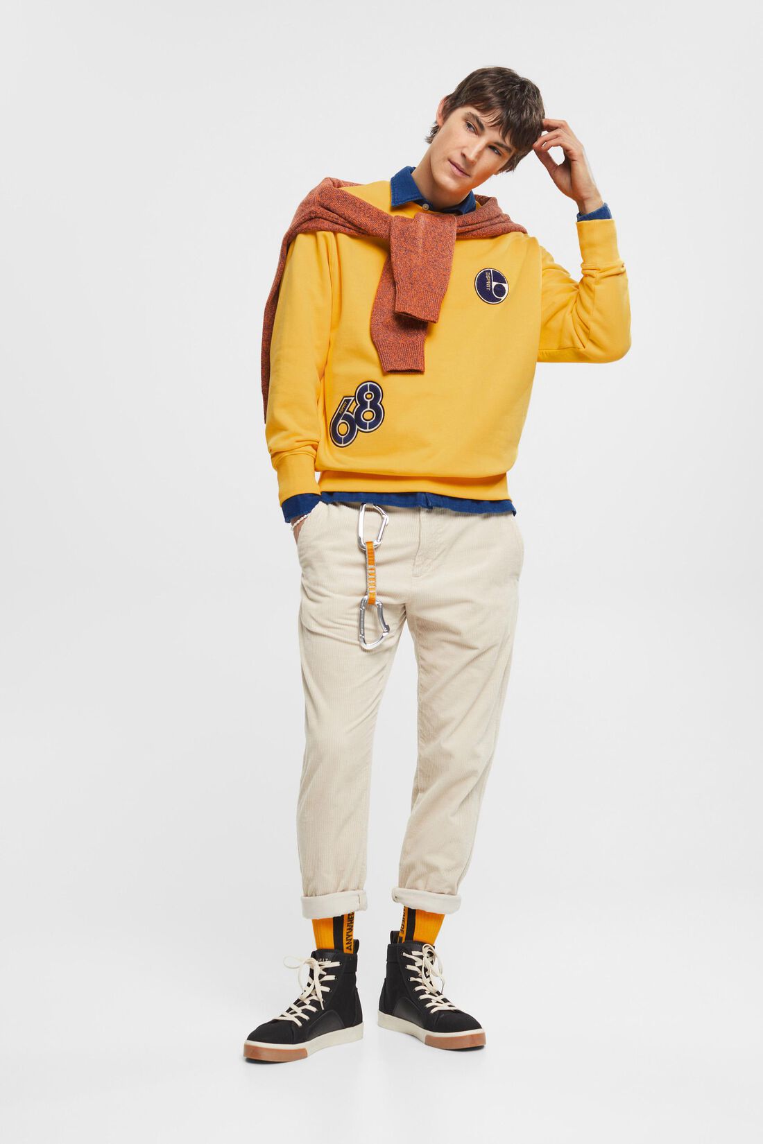 College-Sweatshirt mit Patches