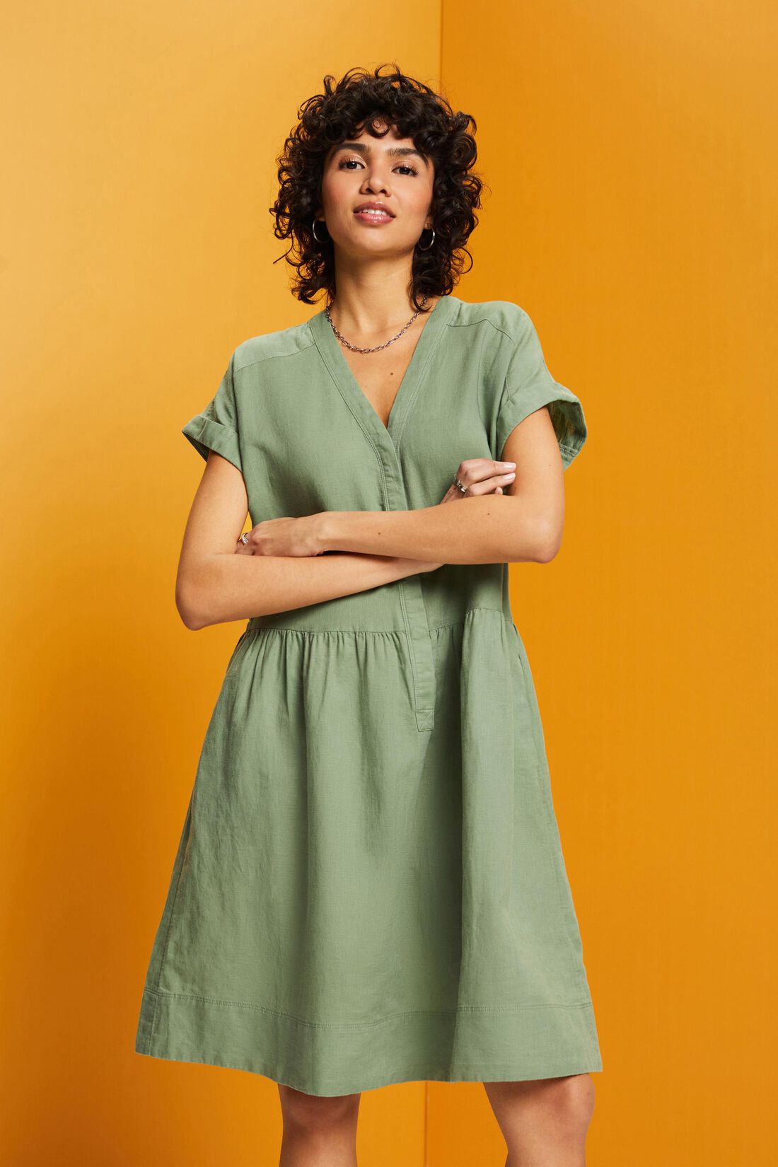 Hemdblusenkleid aus Baumwolle und Leinen