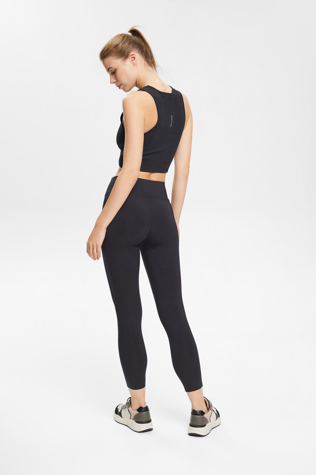Recycelt: Active-Leggings mit E-DRY