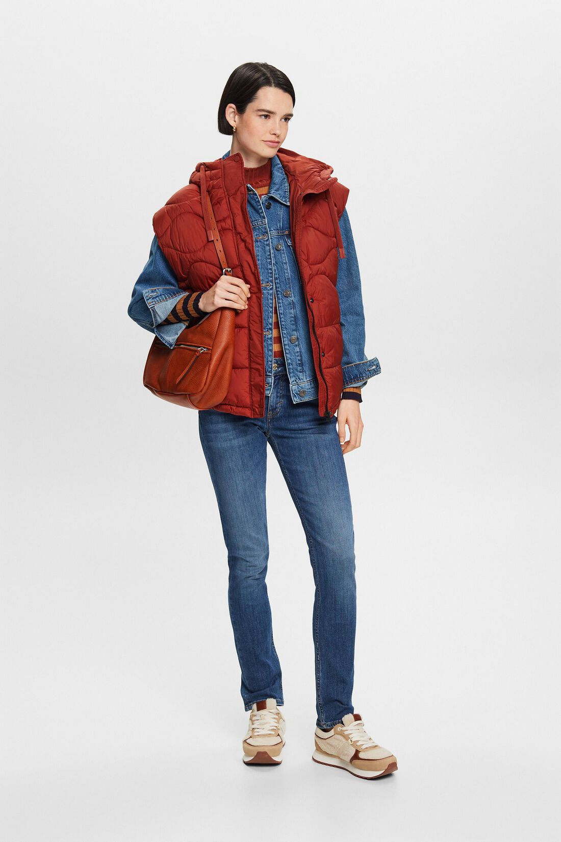 Schmal geschnittene Jeans mit mittelhohem Bund