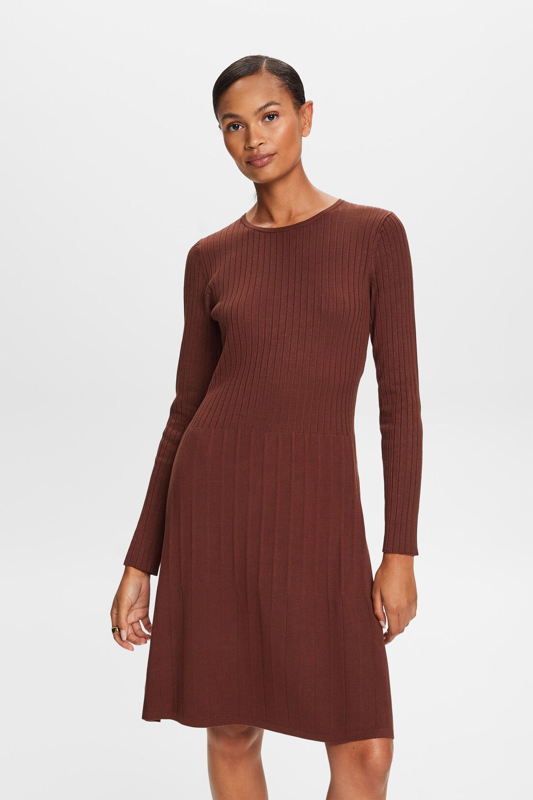 Rippstrickkleid mit plissierten Details