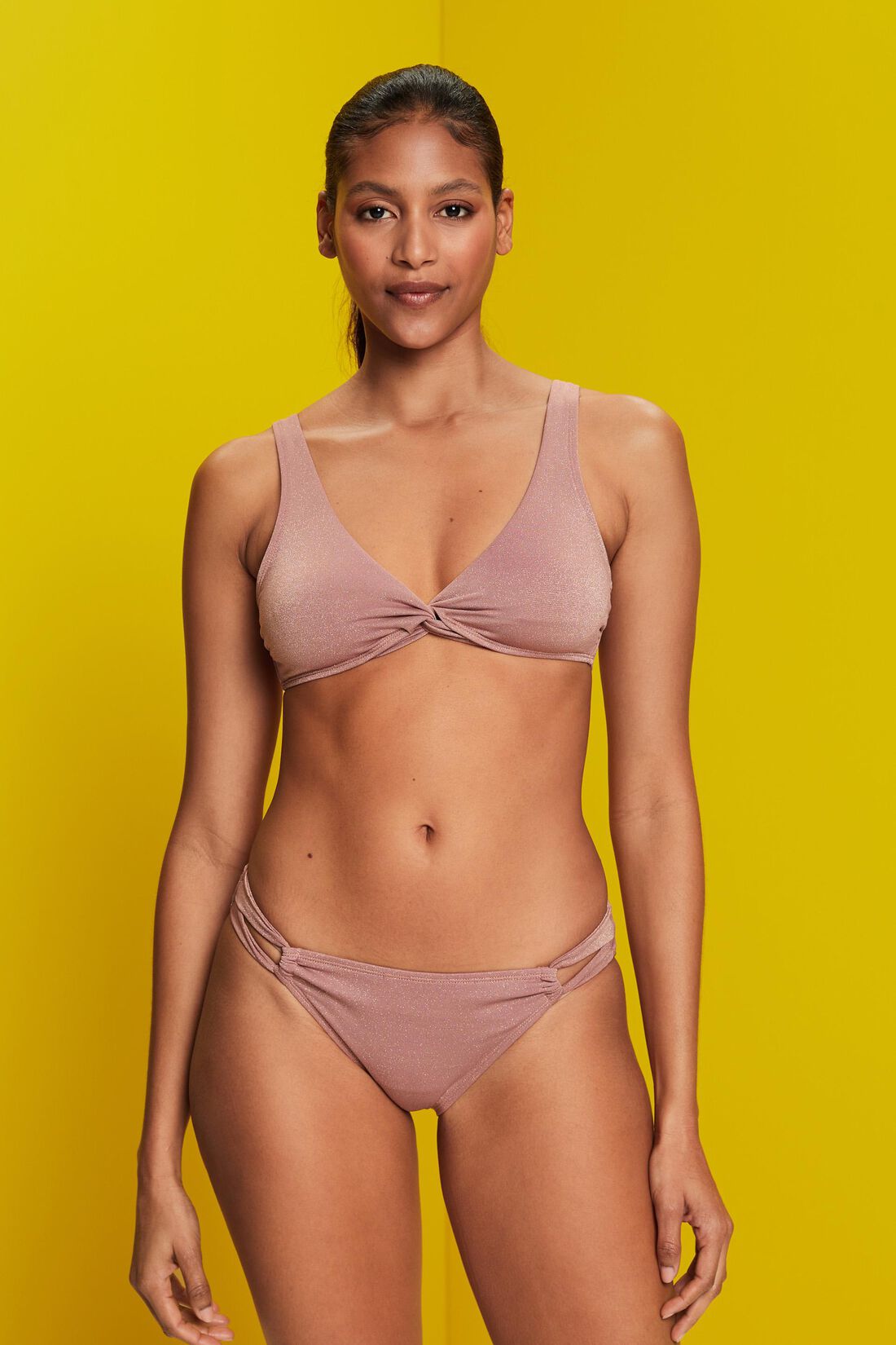Recycelt: glitzernde Bikinihose