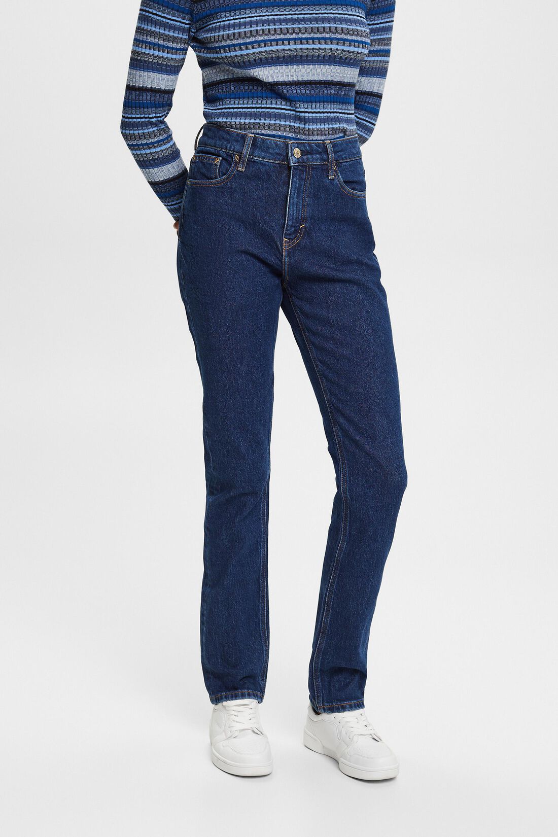 Schmal geschnittene Retro-Jeans mit hohem Bund