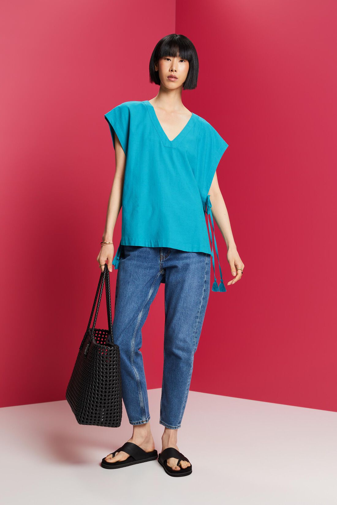 Jeans mit hohem Bund und geradem Beinverlauf