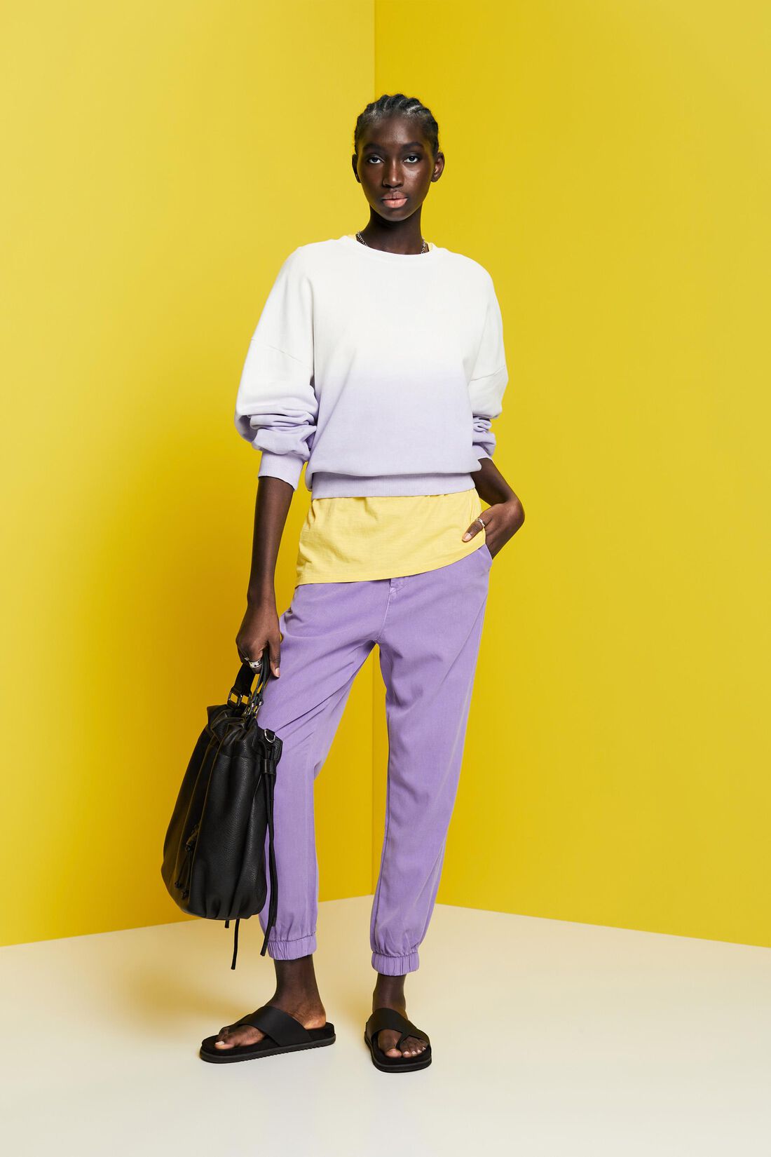 Sportive Twillhose mit hohem Bund