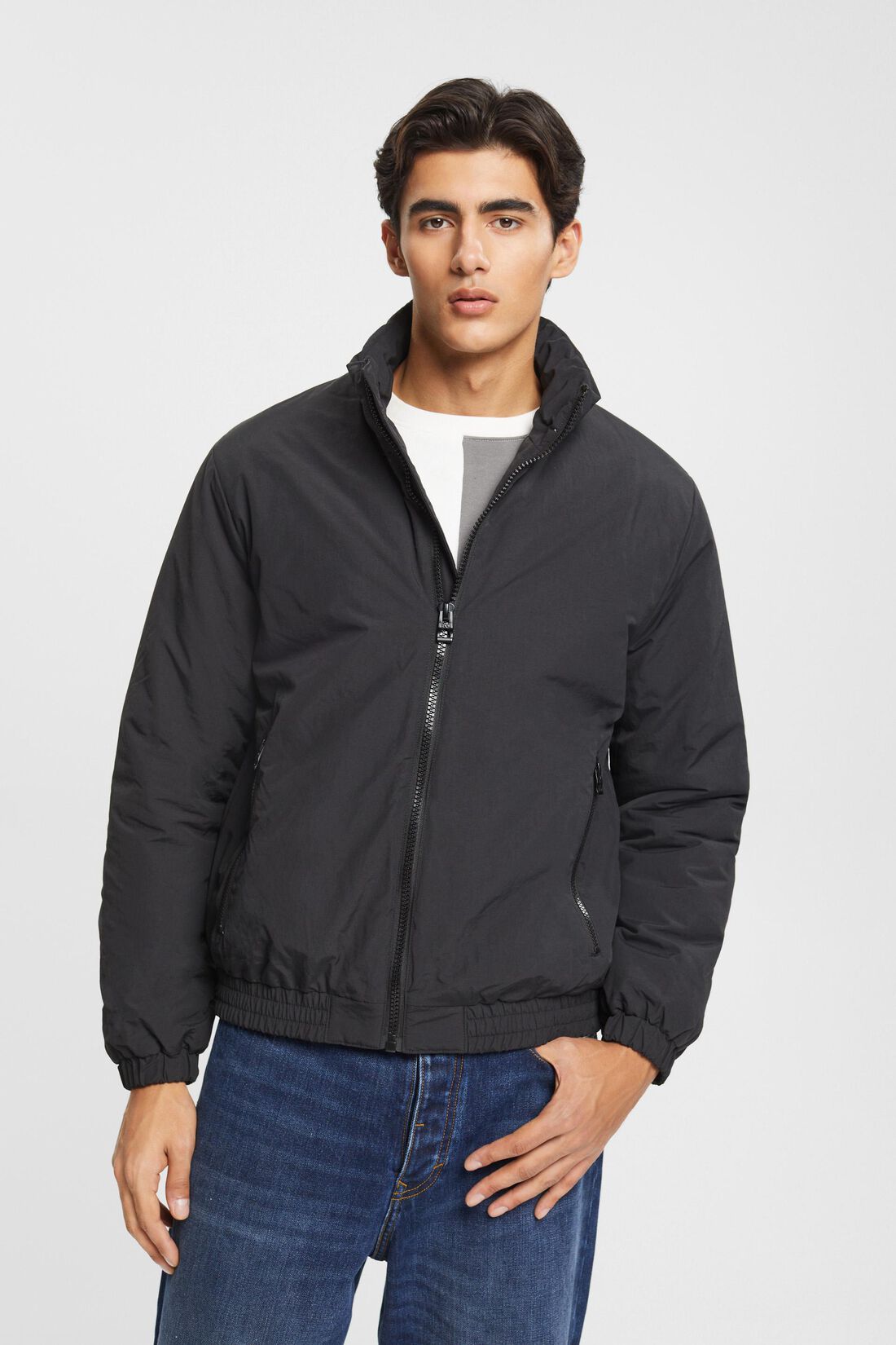 Puffer Jacket mit Stehkragen