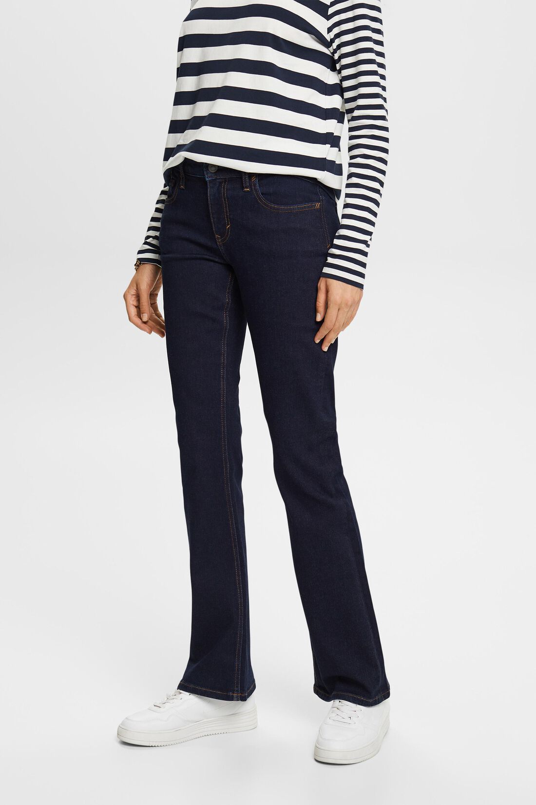 Bootcut Jeans mit mittelhohem Bund