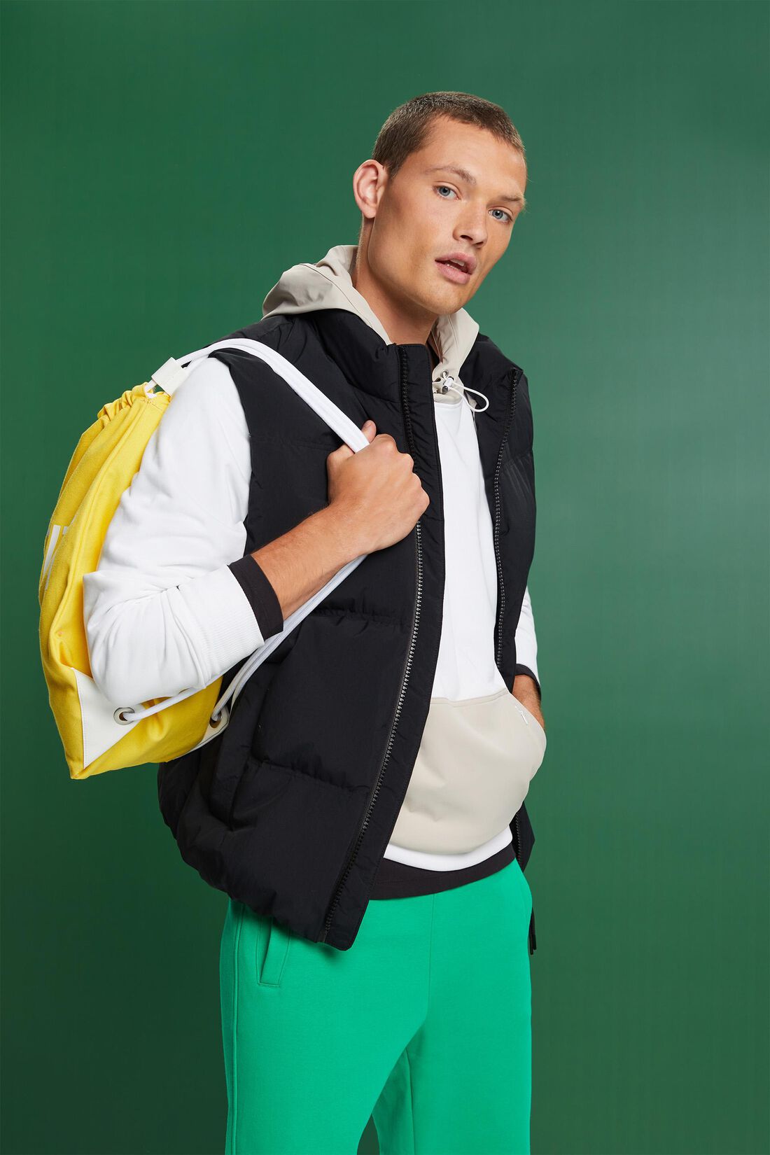 Nylon-Hoodie in abgen&auml;htem Design